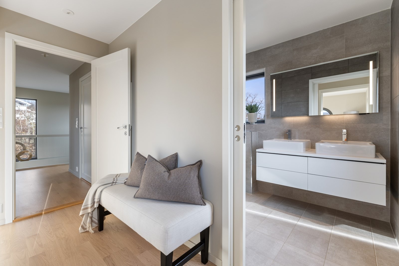 Hovedsoverom med eget bad Galleribilde