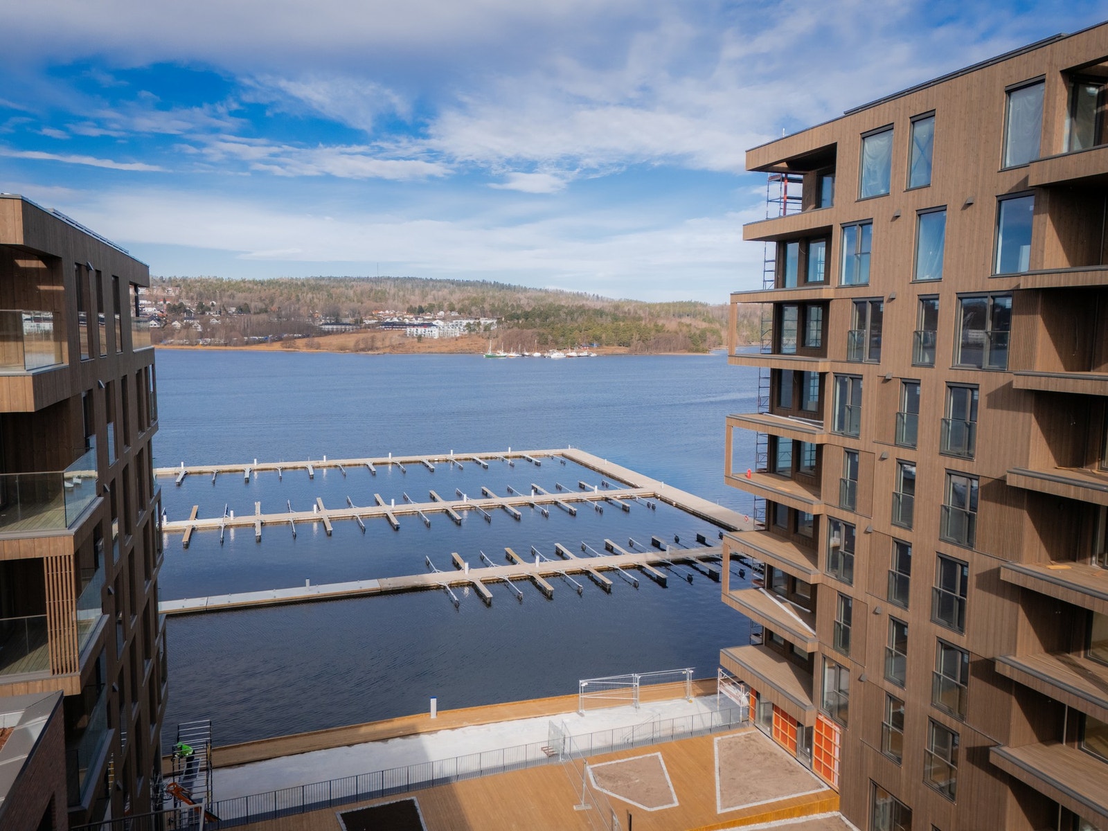 Det er mulig å leie båtplass rett utenfor døren Galleribilde