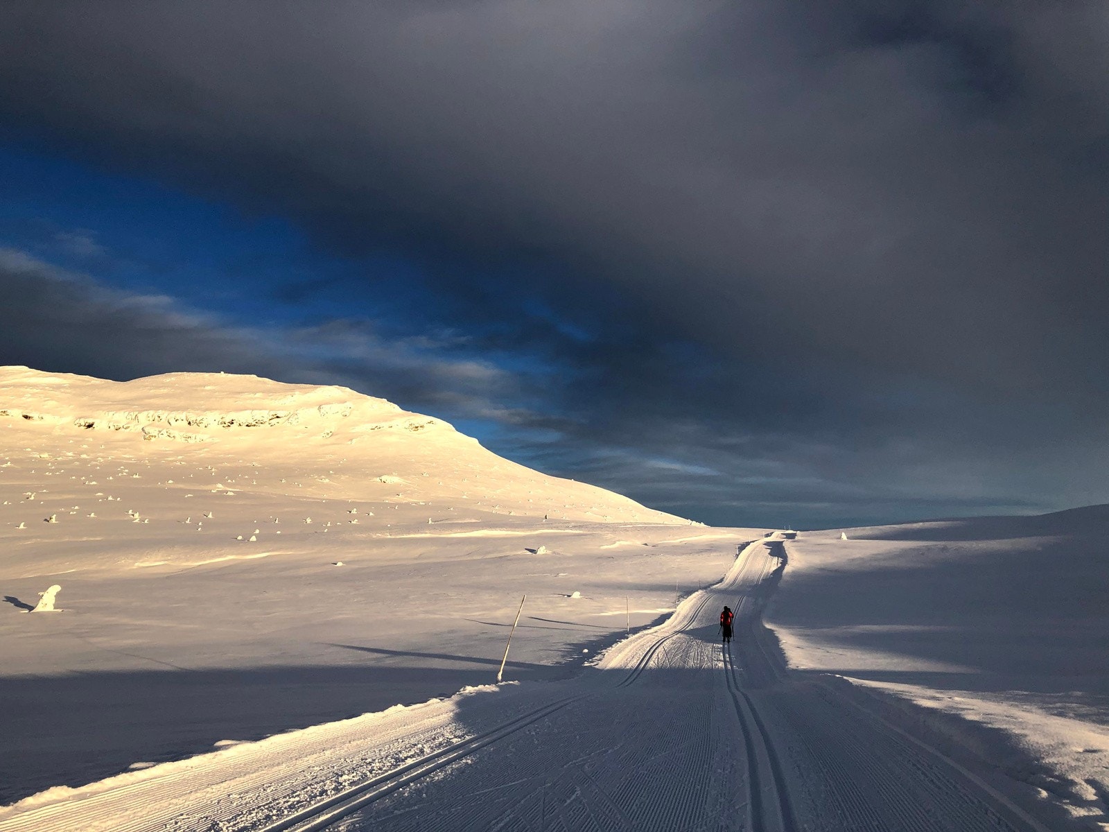Området er koblet sammen med vestsiden av Kvitfjell med en gondol og en ny stolheis som går til toppen av denne nyeste fjellsiden. Galleribilde