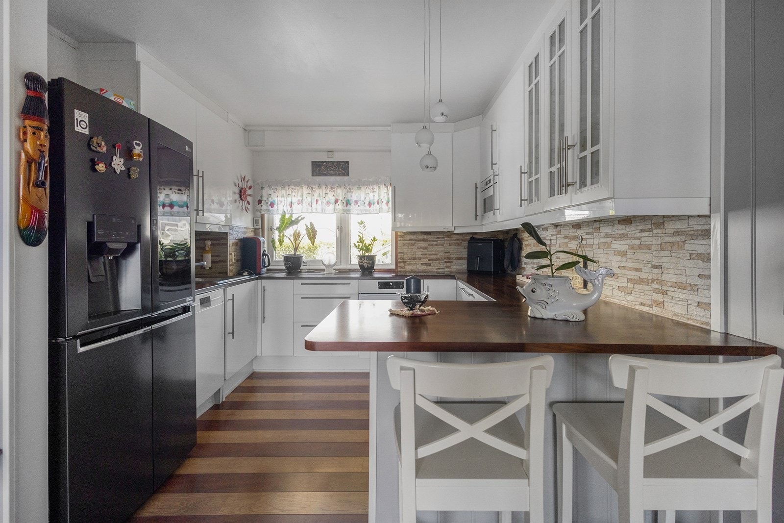 Kjøkken oppgradert i nyere tid. Galleribilde