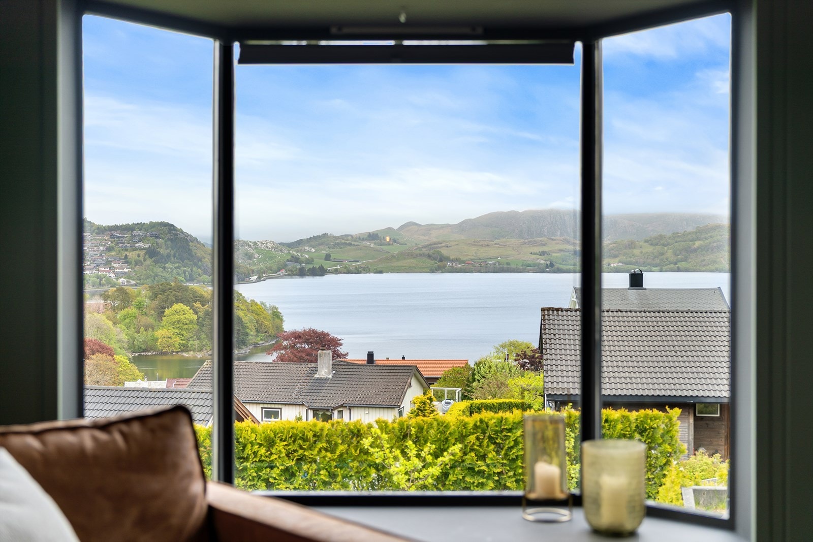 EiendomsMegler 1 v/Anette Egeland Bråtveit presenterer Torneroseveien 1! Galleribilde