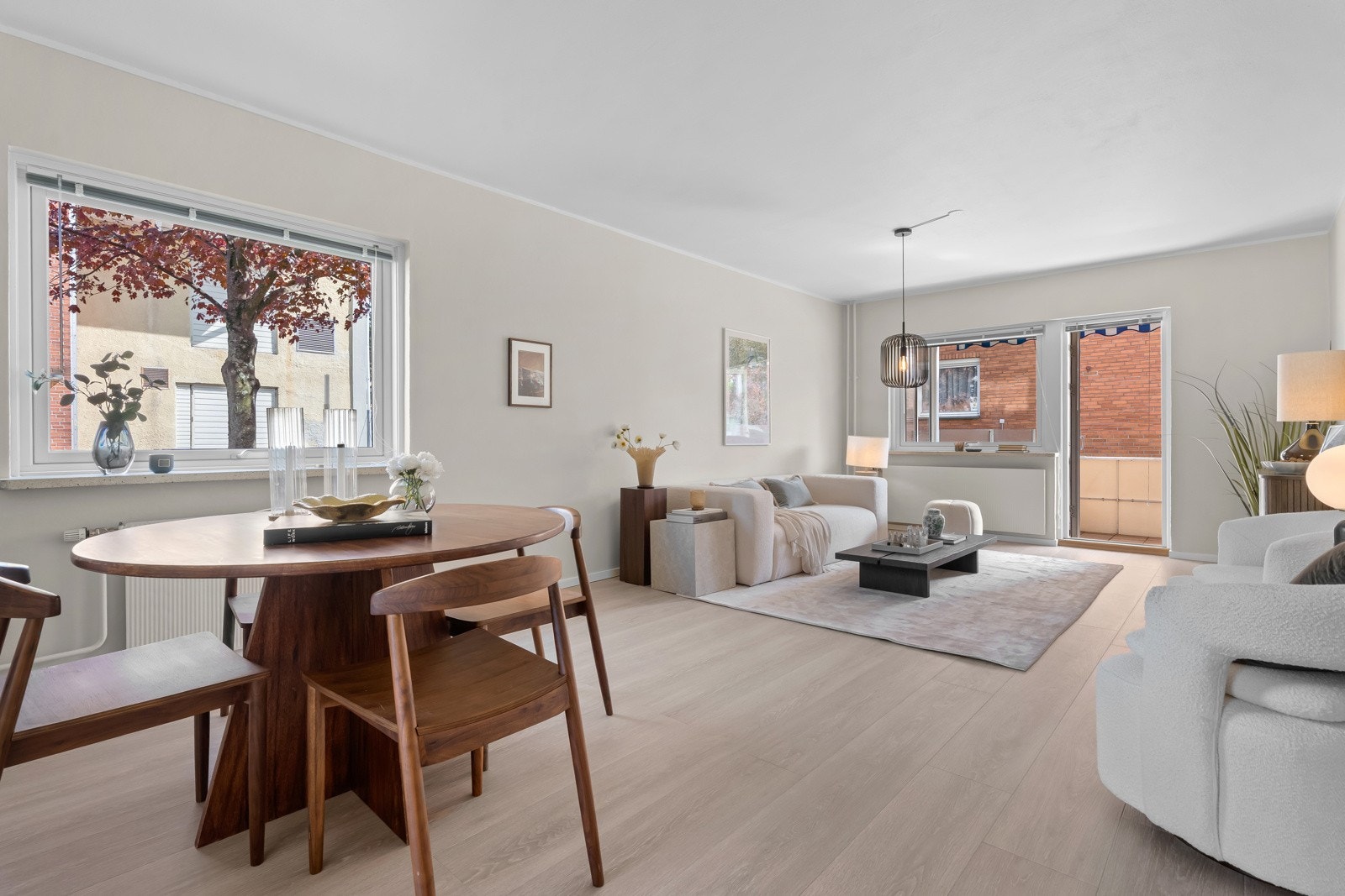 En lys og fin hjørneleilighet med god planløsning Galleribilde