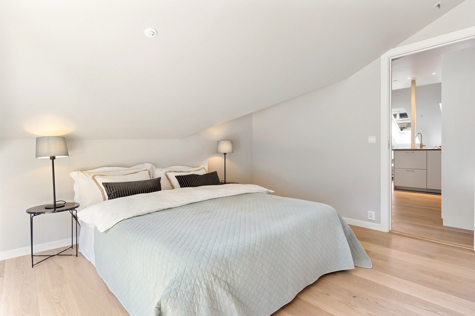 God plass til garderobeskap. Galleribilde