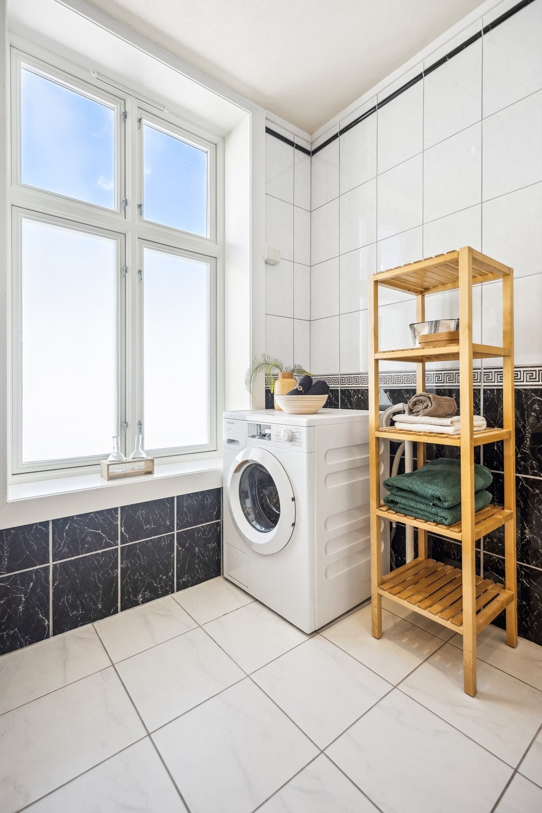 Bad, opplegg for vaskemaskin Galleribilde