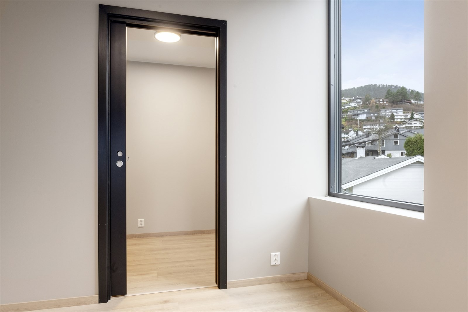 Garderobe Galleribilde