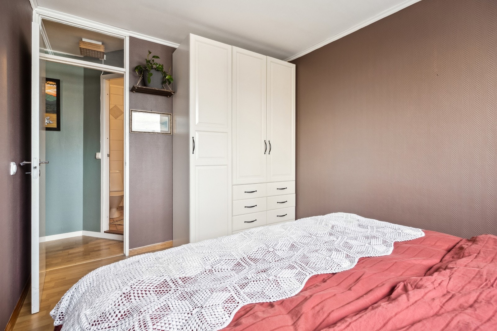 Det er til sammen 2 soverom i leiligheten. Galleribilde