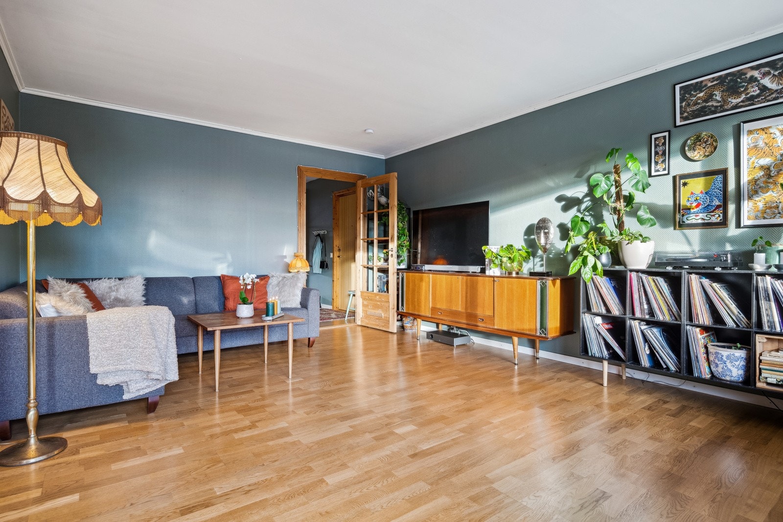 Stuen byr på god møbleringsfrihet. Galleribilde