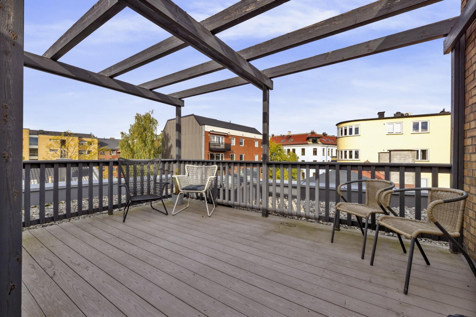 Mulighet for sosiale tilstelninger og gassgrill på takterrassen Galleribilde