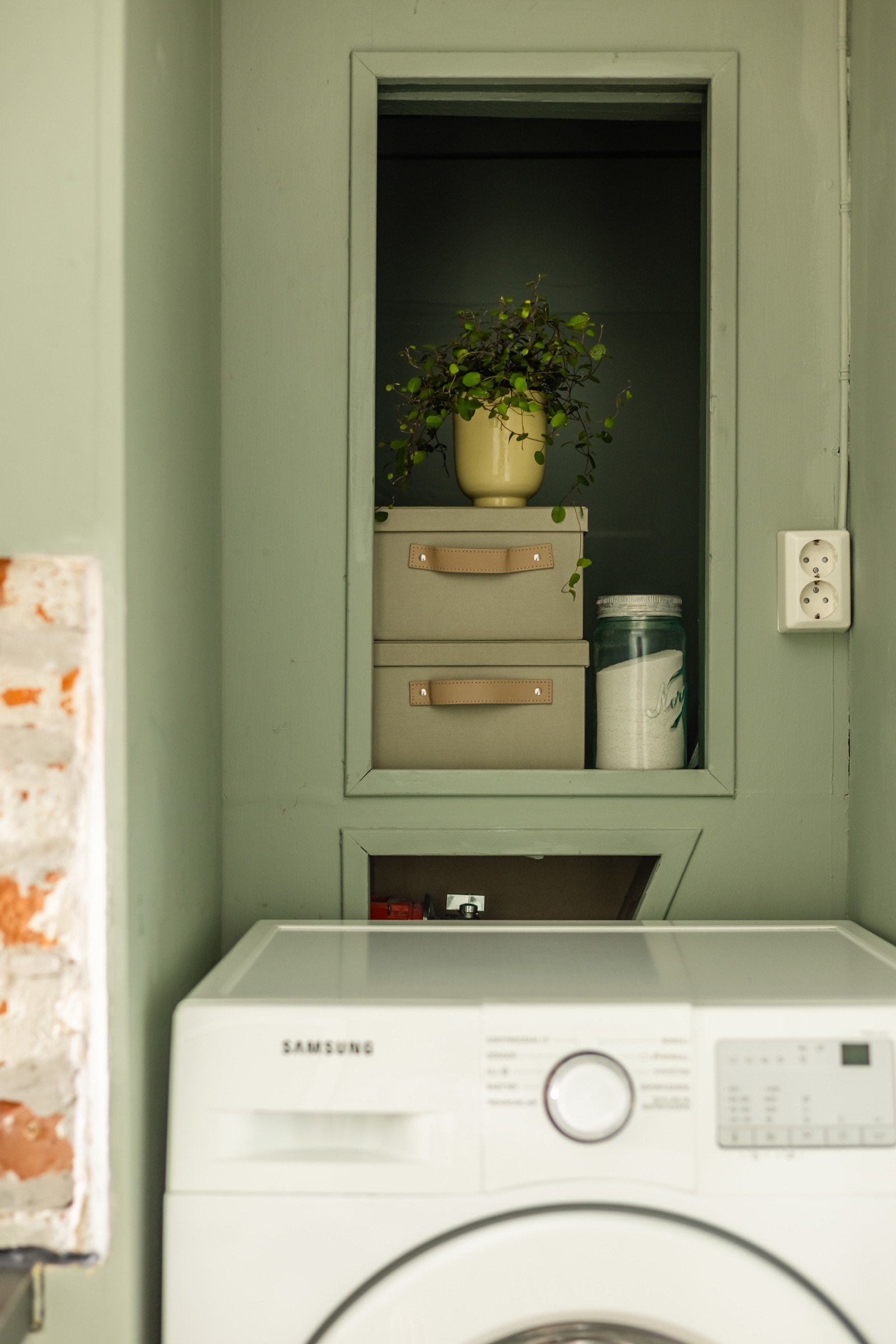 Som sagt er vaskemaskinen plassert i entreen, bak kjøkkenet. Galleribilde