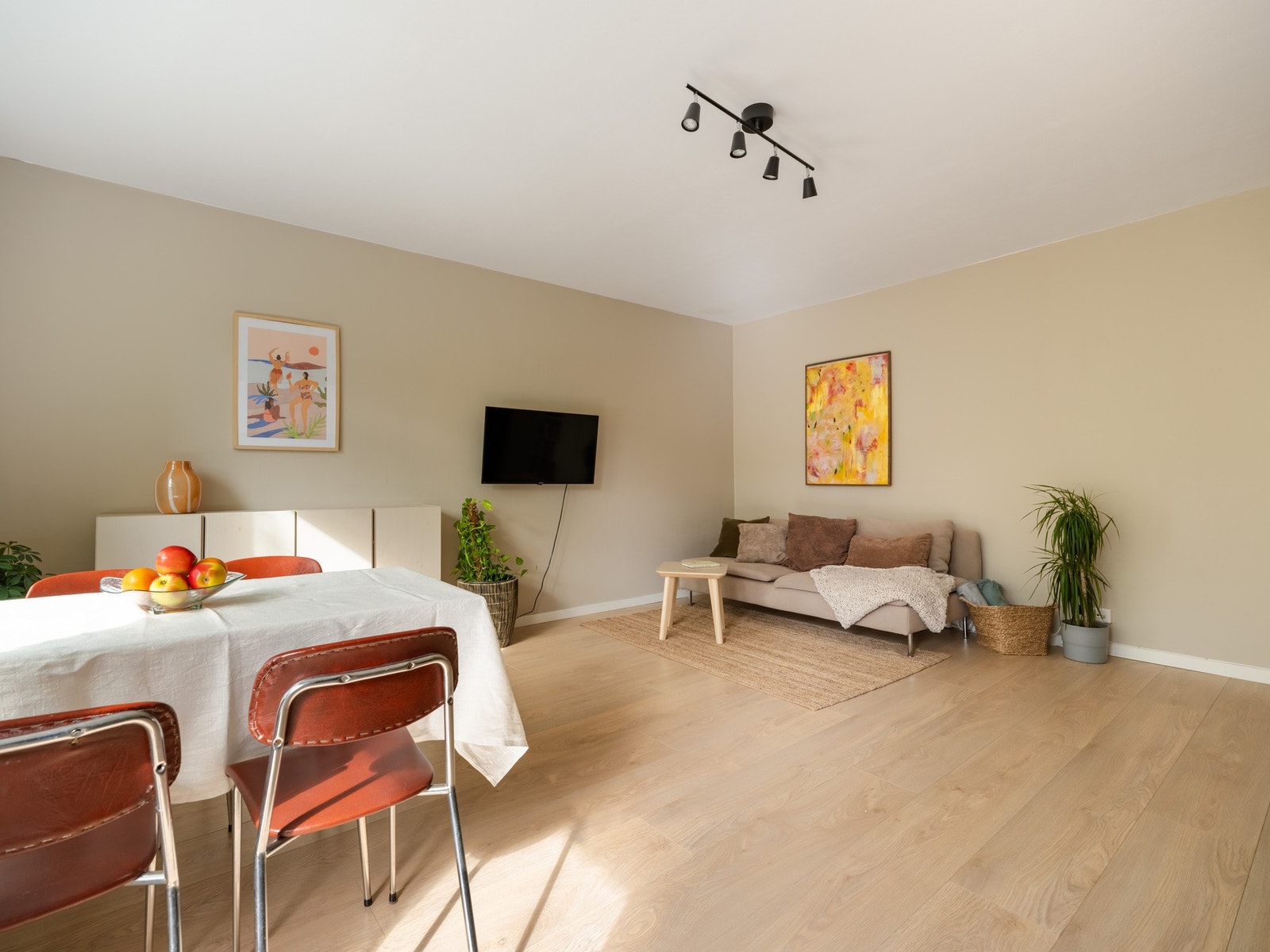 På motsatt vegg finner vi sofagruppen. Galleribilde