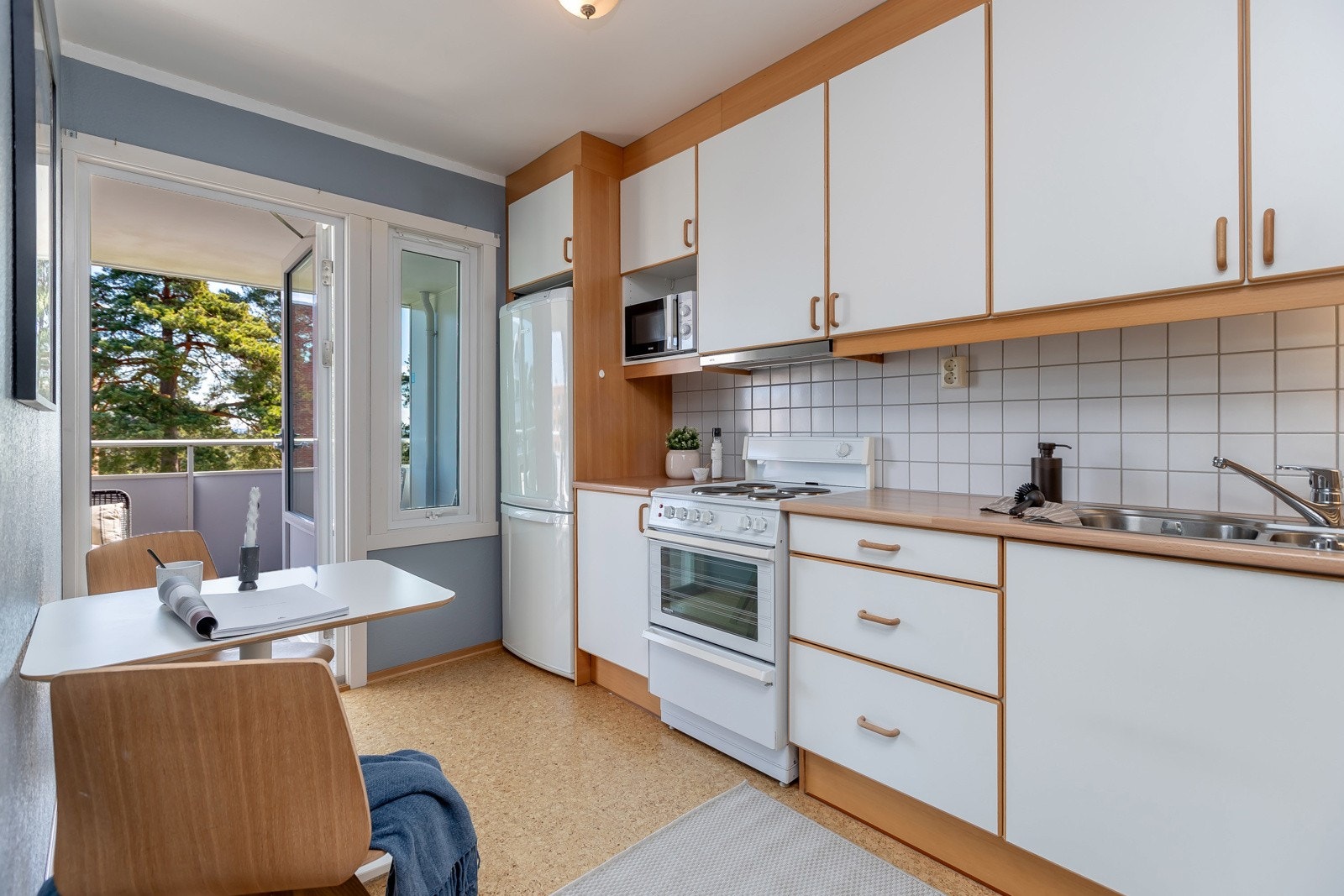 Kjøkkenet er ikke nytt - med pent & funksjonelt Galleribilde