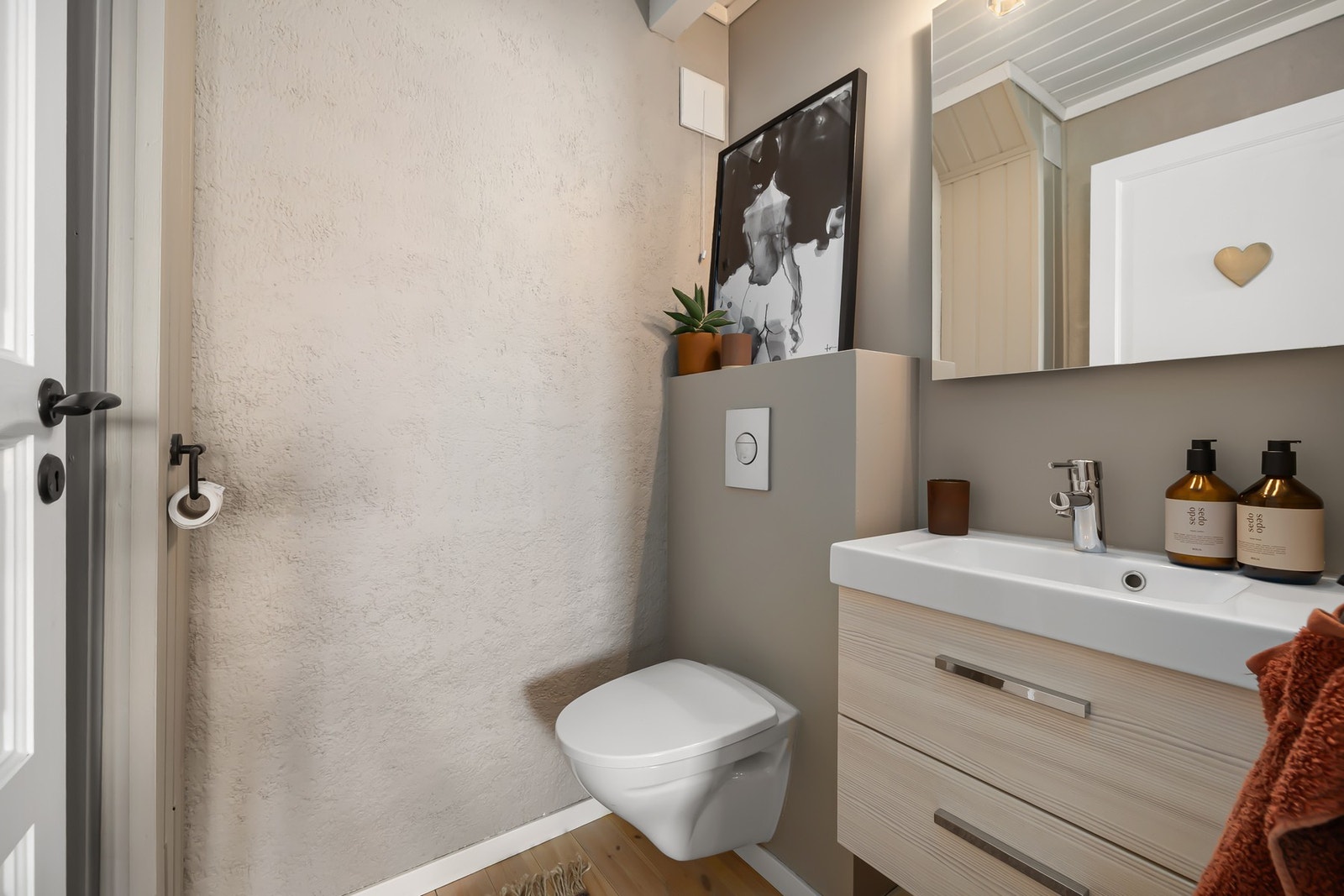 Separat wc i 1.etg. Oppusset i 2013 Galleribilde