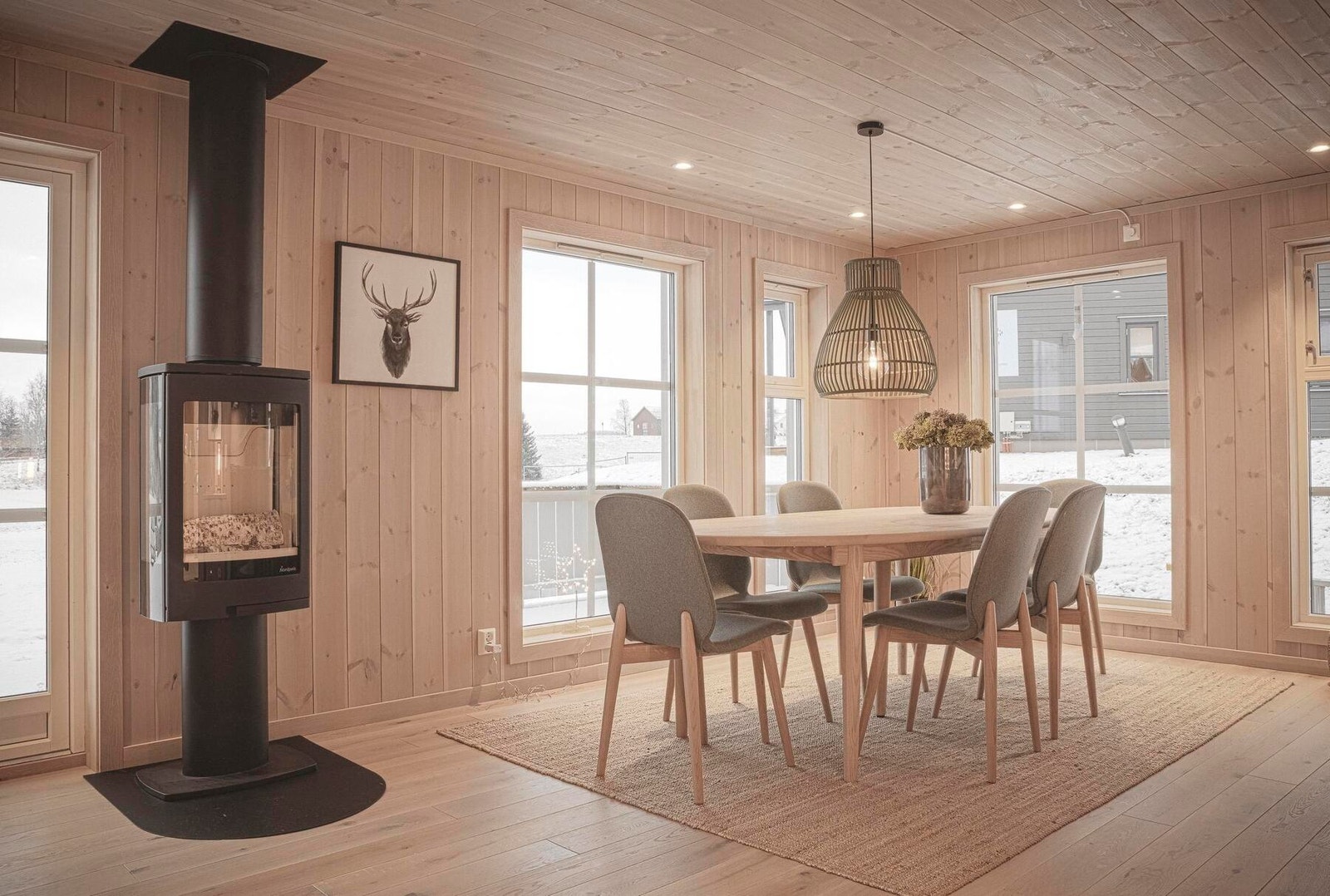 Peisovn medfølger.
Foto fra visningshytta på Hellerudsletta. Galleribilde