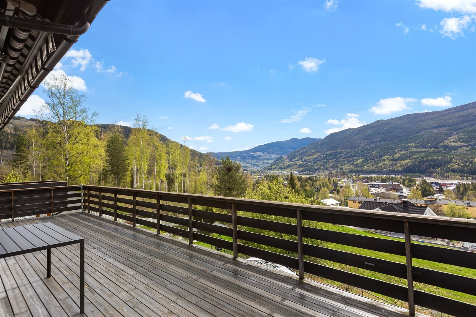 Her er det god plass til utemøbler. Galleribilde