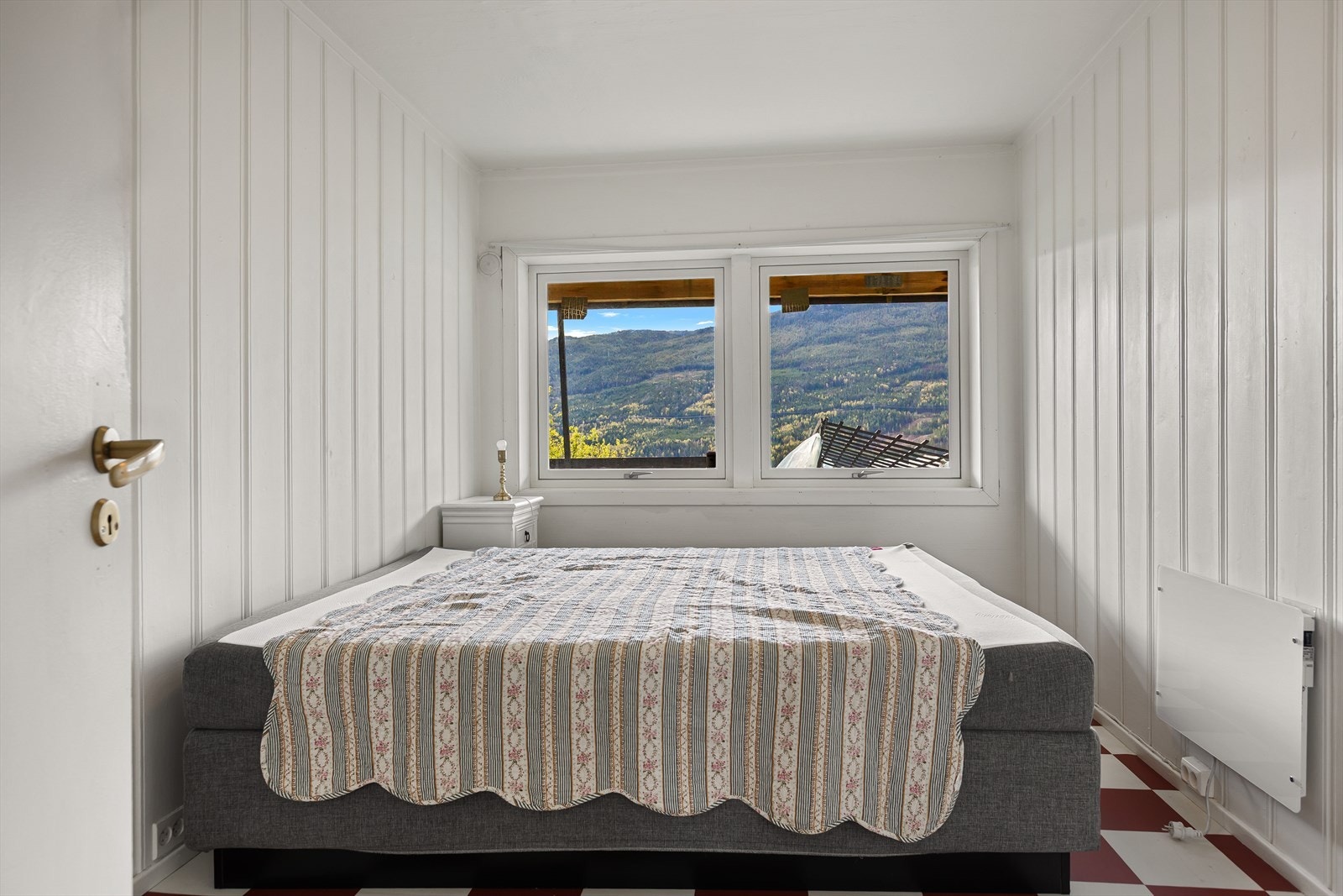 Vinduene på soverommene er byttet i nyere tid. Galleribilde