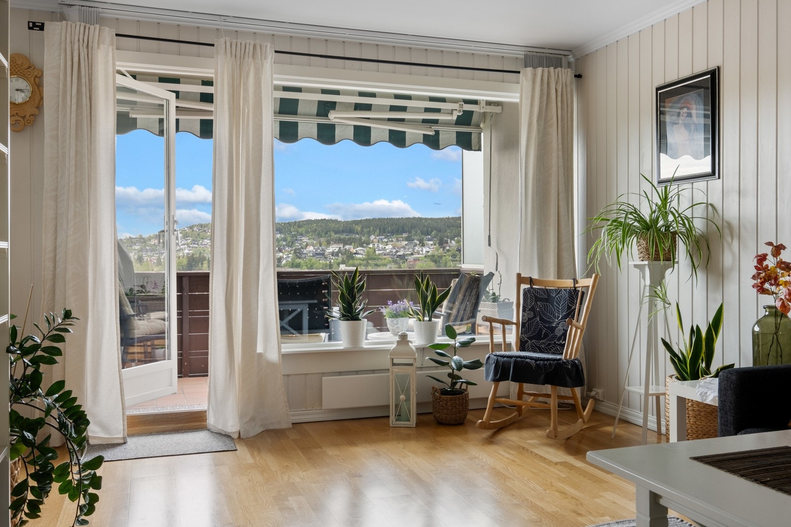 Det store vinduet ble skiftet i 2014 i regi av borettslaget. Galleribilde