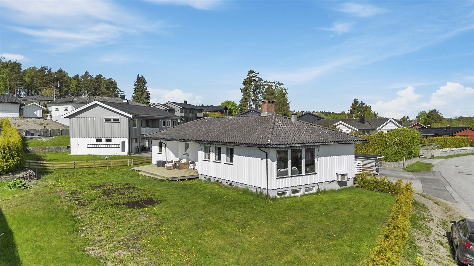 Eiendommen ligger i et rolig, attraktivt og barnevennlig boligområde på Heistad, ett av Porsgrunns mest etterspurte områder Galleribilde