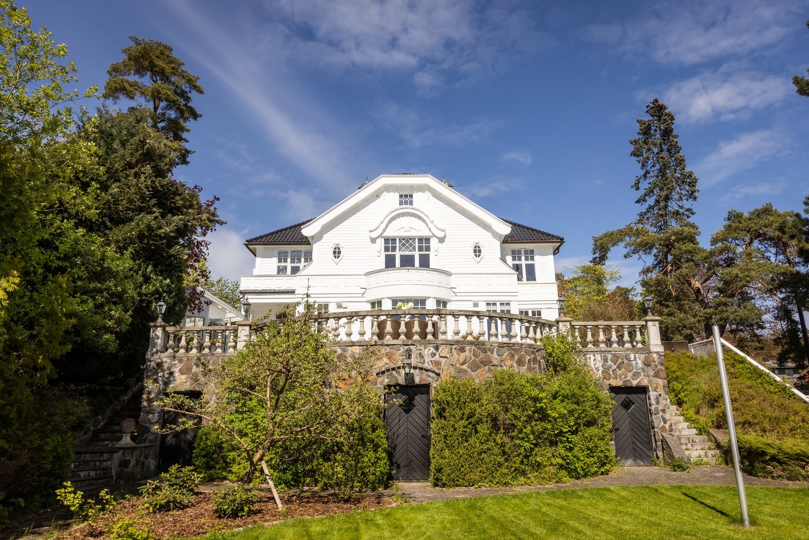 En sjelden anledning i et av Norges mest fasjonable strøk, ta kontakt for ønske om visning! Galleribilde