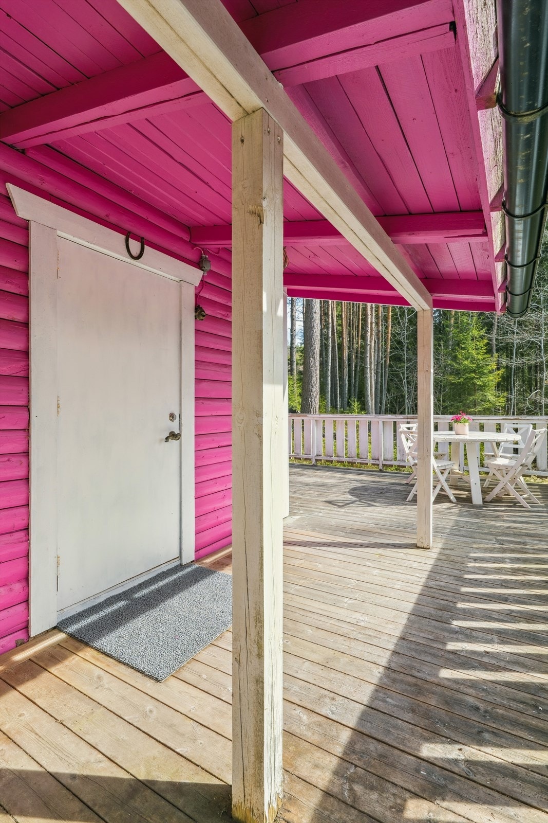 Overbygget inngangsparti! Galleribilde