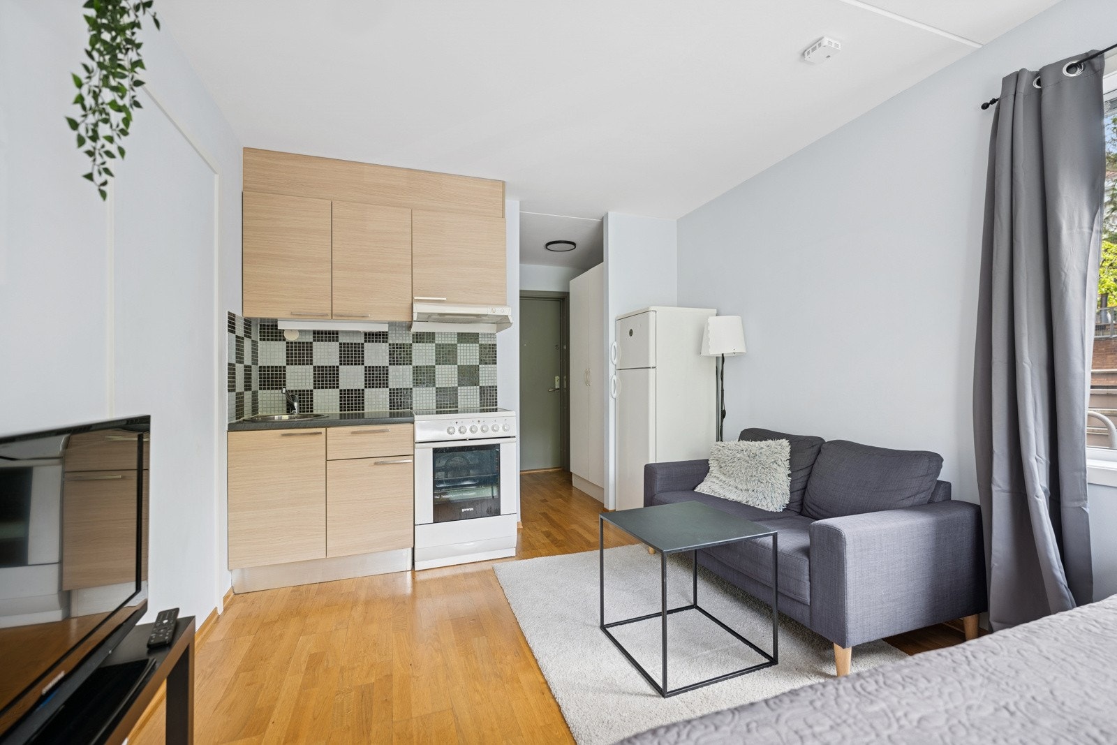 Praktisk kjøkken i åpen løsning Galleribilde