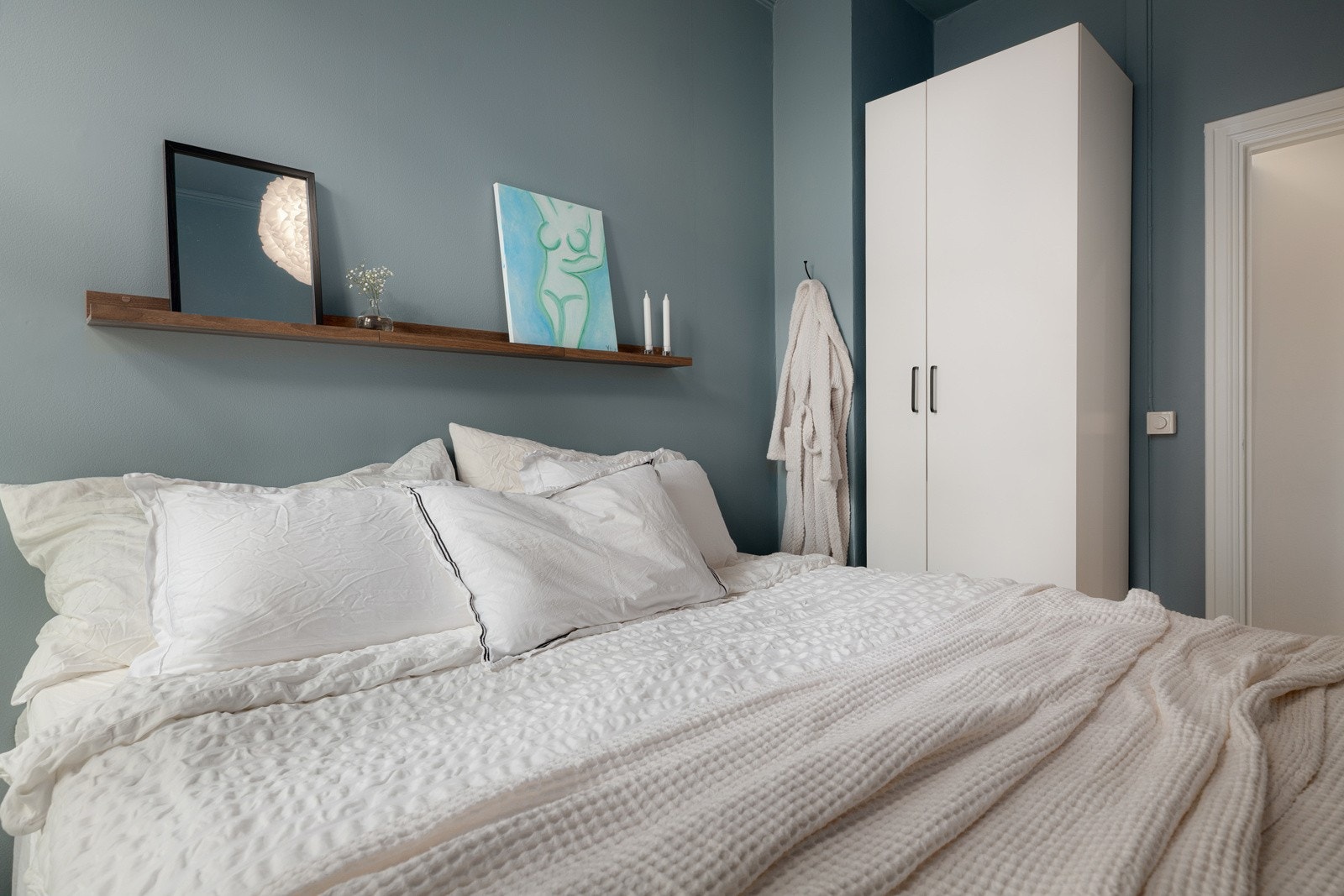 Soverommet ligger rolig til som sikrer en god natts søvn. Galleribilde