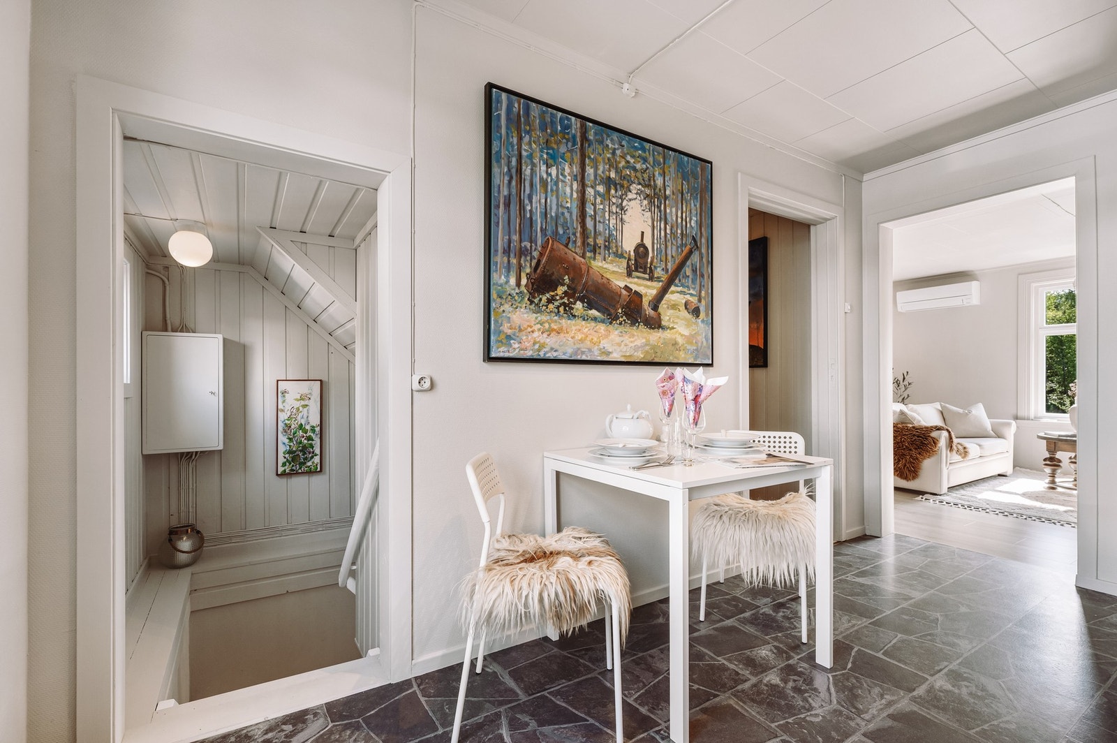 Kjøkken med spiseplass.
Direkte tilkomst til underetg Galleribilde