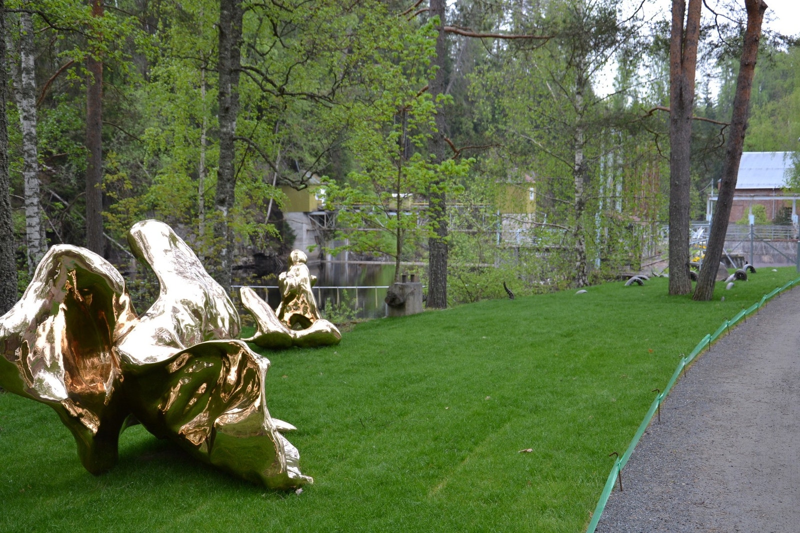 Kistefoss museet har mange praktfulle skulpturer Galleribilde