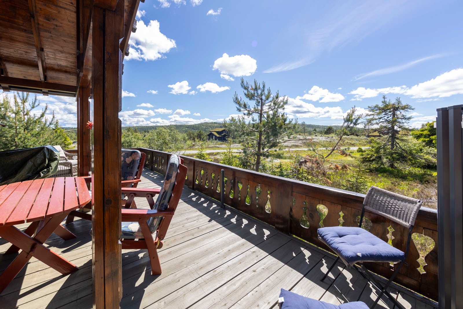 Flott utsikt fra terrasse. Galleribilde