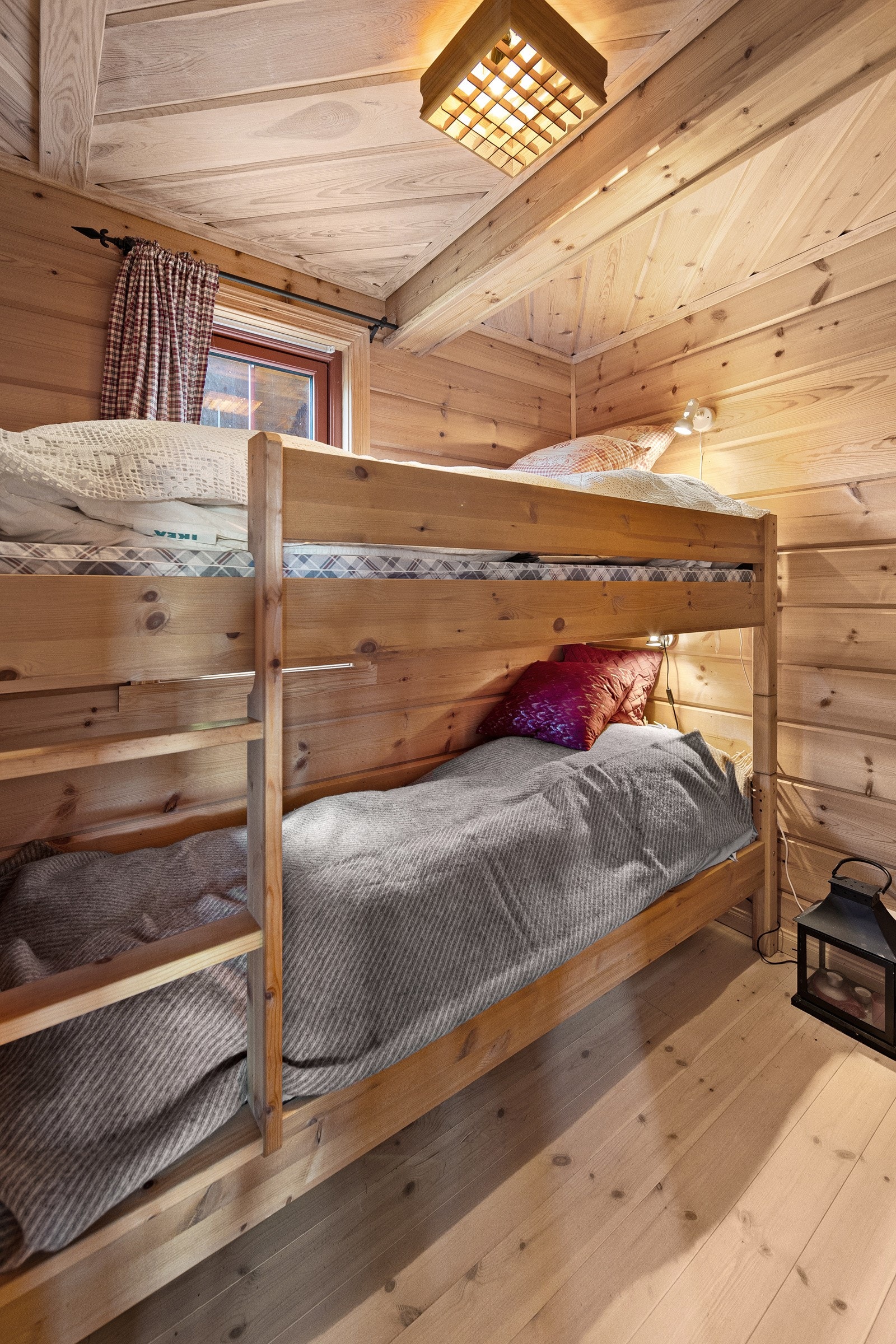 Dette soverommet er i dag møblert med en praktisk køyeseng. Galleribilde