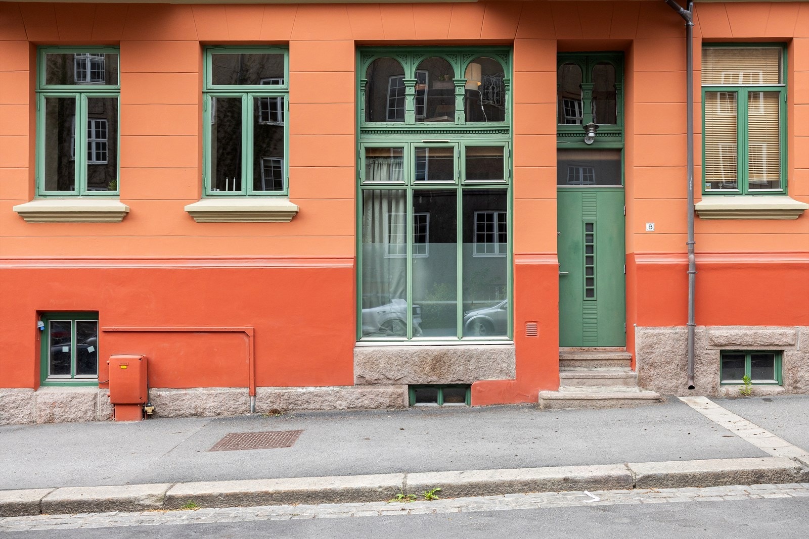 Inngangen til leiligheten. Galleribilde