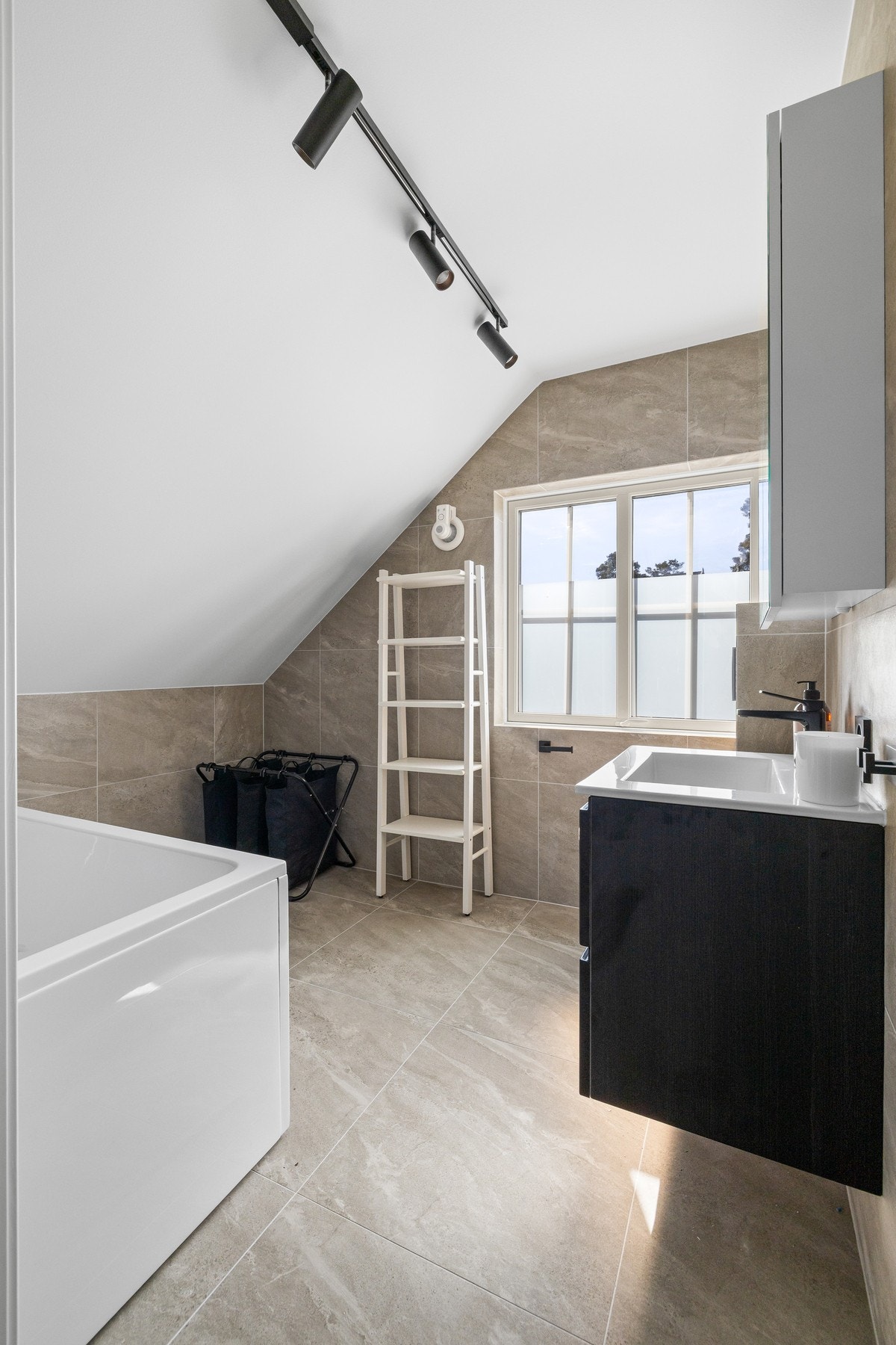 På lik linje som badte i først etasje ble dette også renovert i 2025. Galleribilde