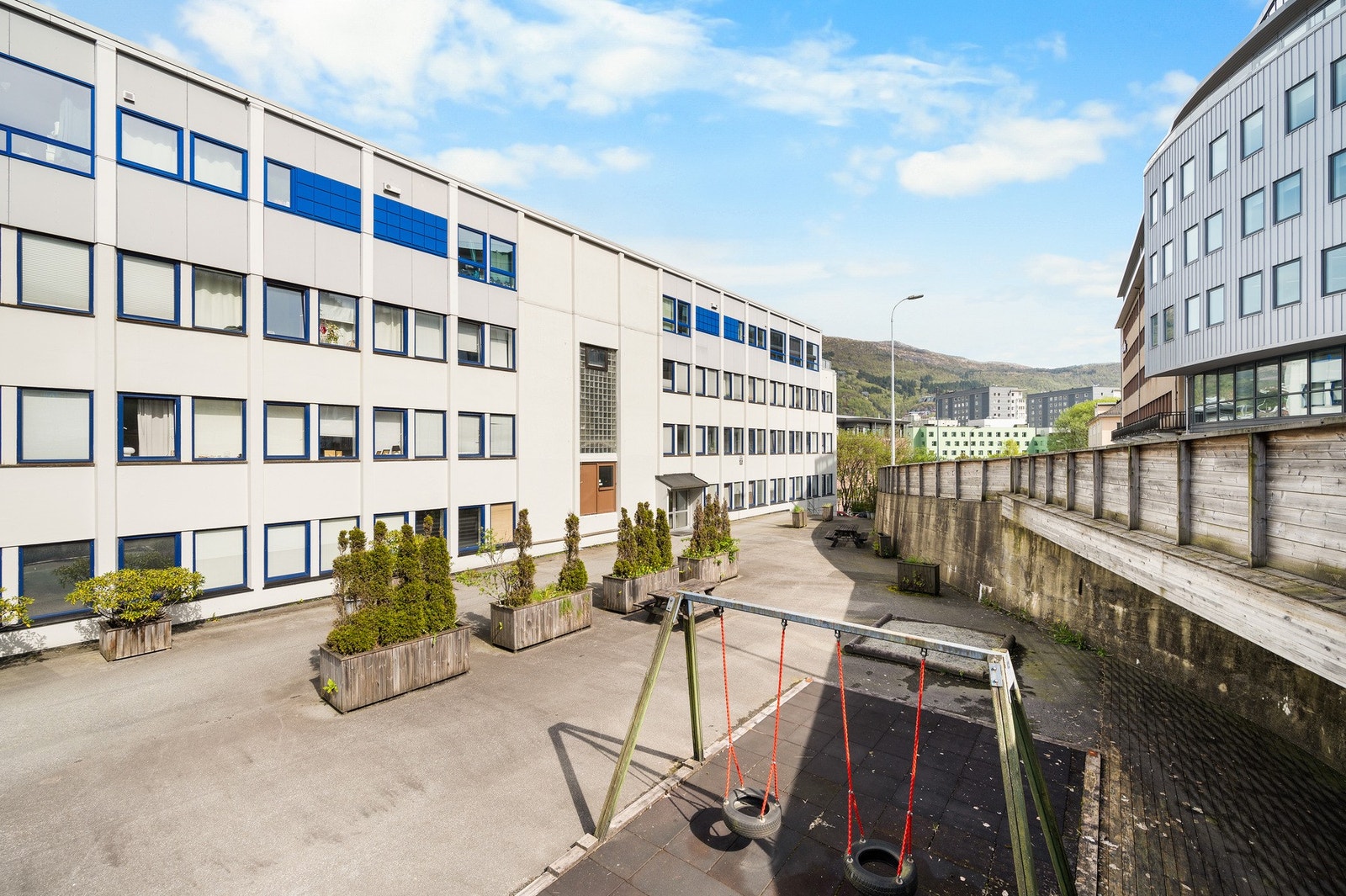 Felles uteplass for beboerne i sameiet. Galleribilde