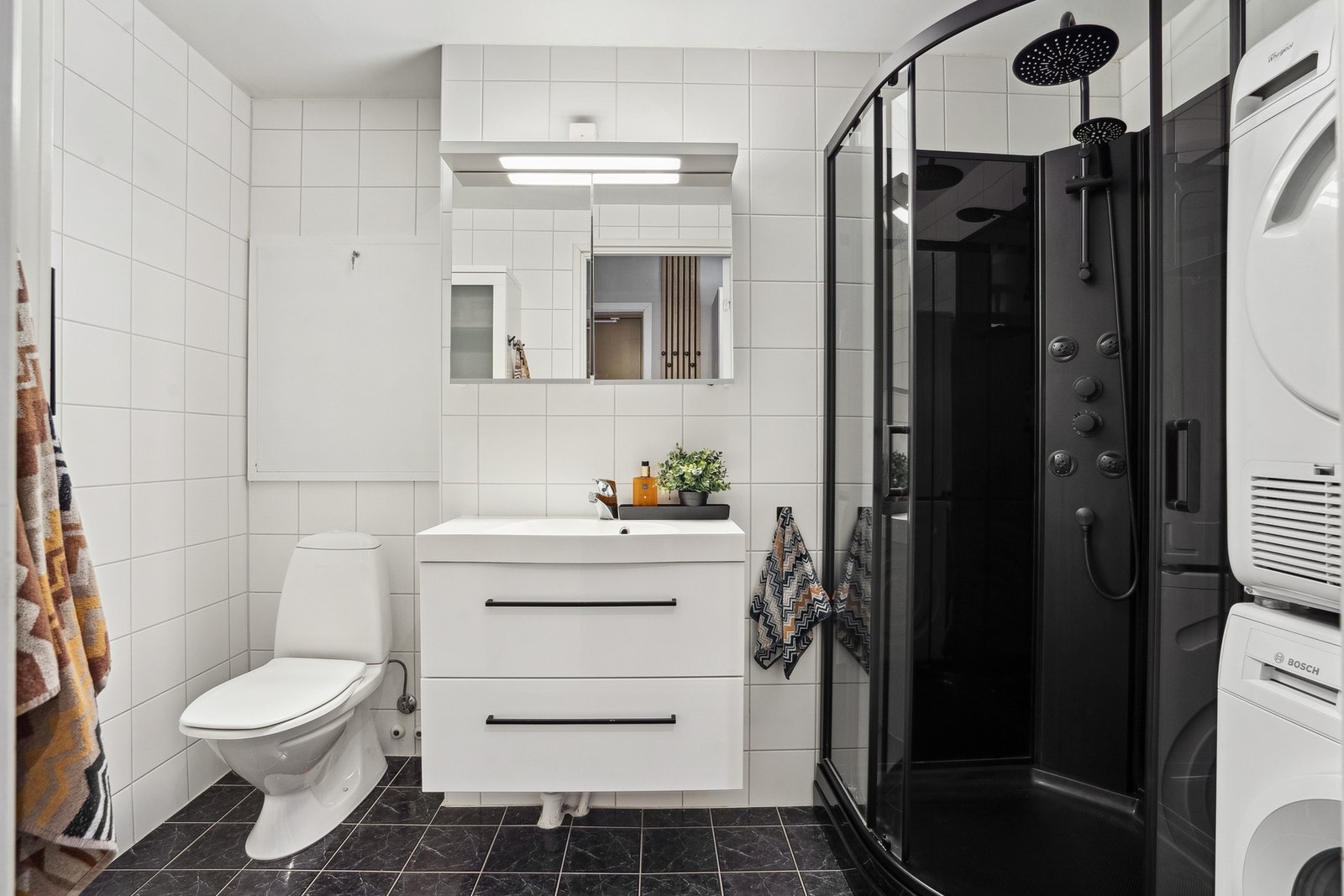 Flislagt bad. Galleribilde