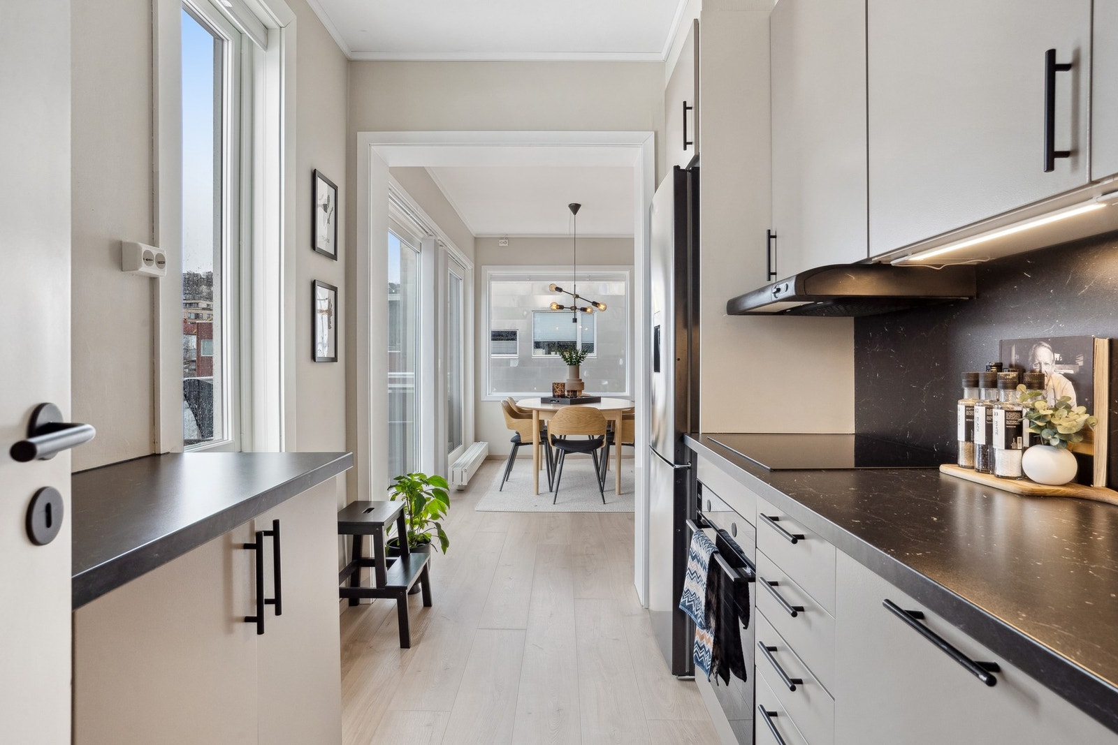 Kjøkken. Galleribilde