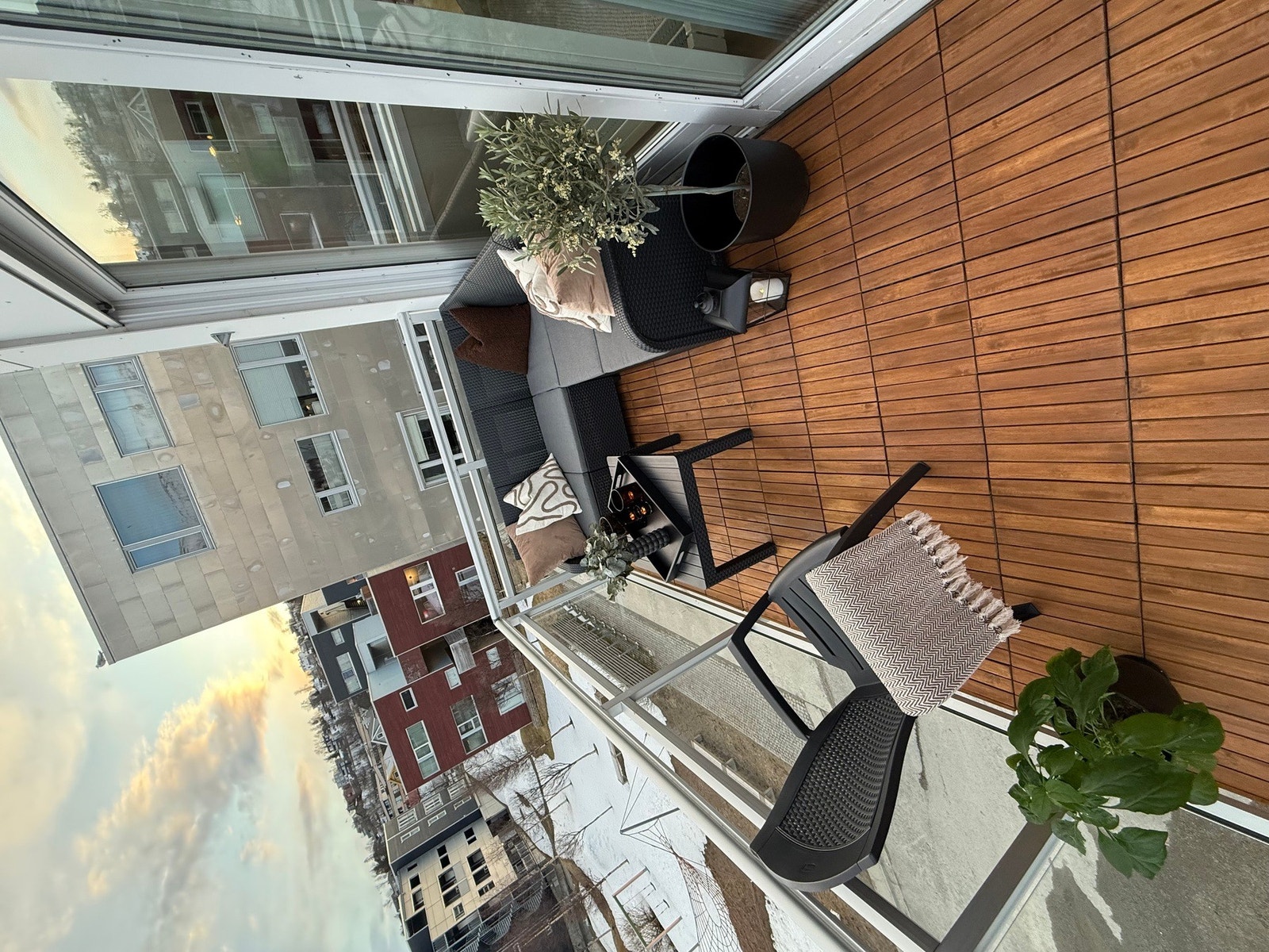 God plass til utemøbler. Galleribilde