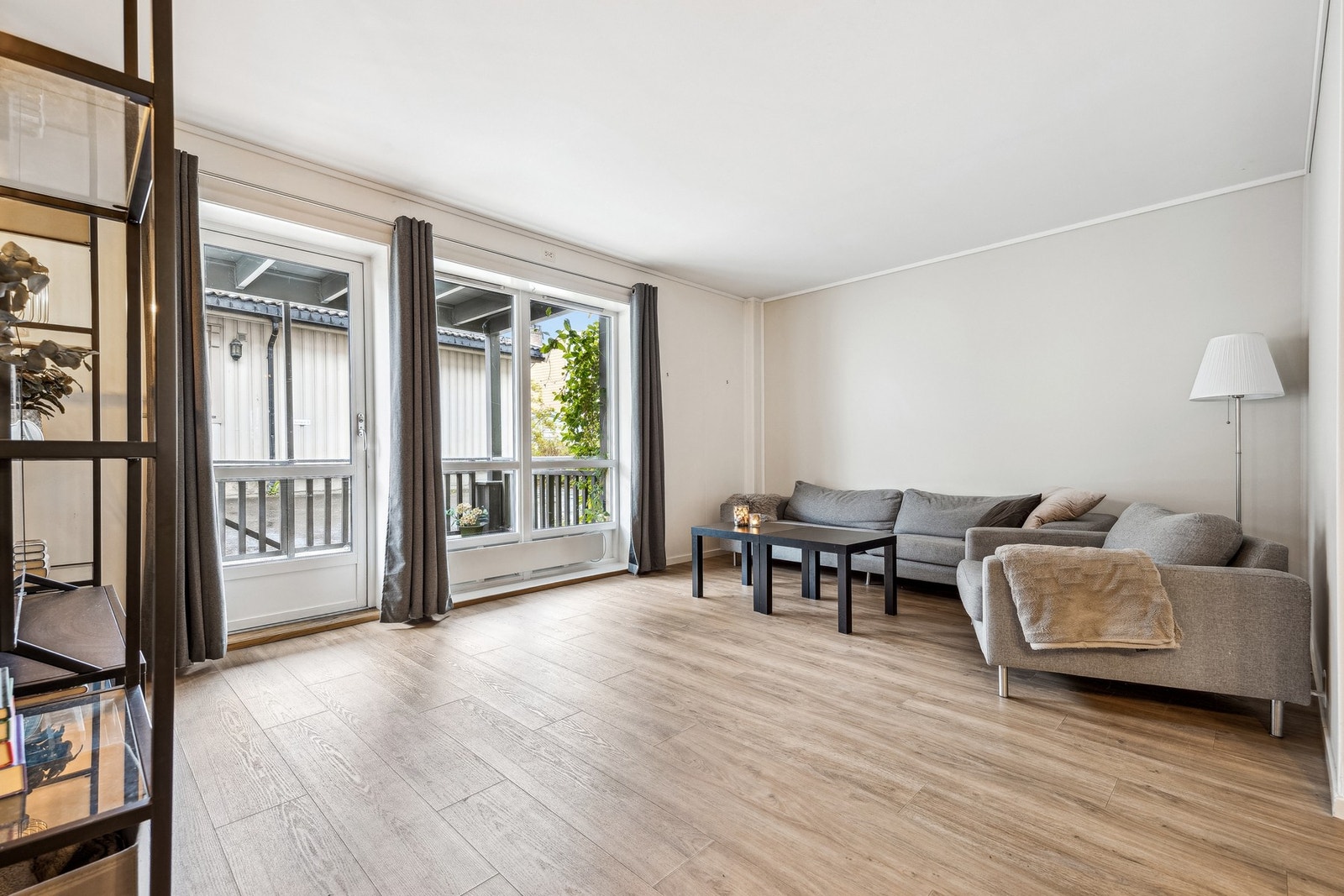 Den store stuen har god møbleringsfrihet, og god plass ønsket møblement. Galleribilde