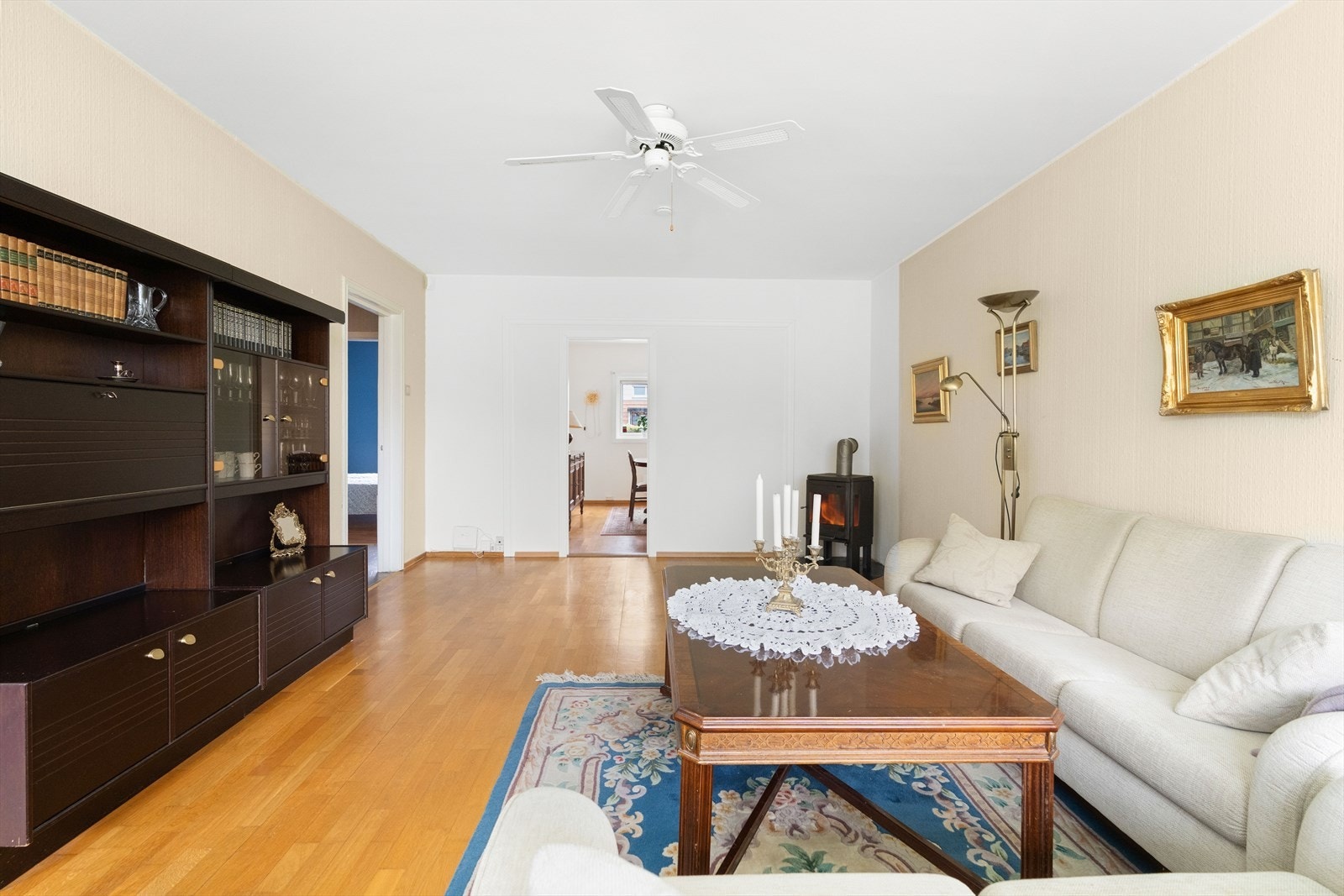 Fra stuen er det utgang til en fin balkong på 8 m². Galleribilde