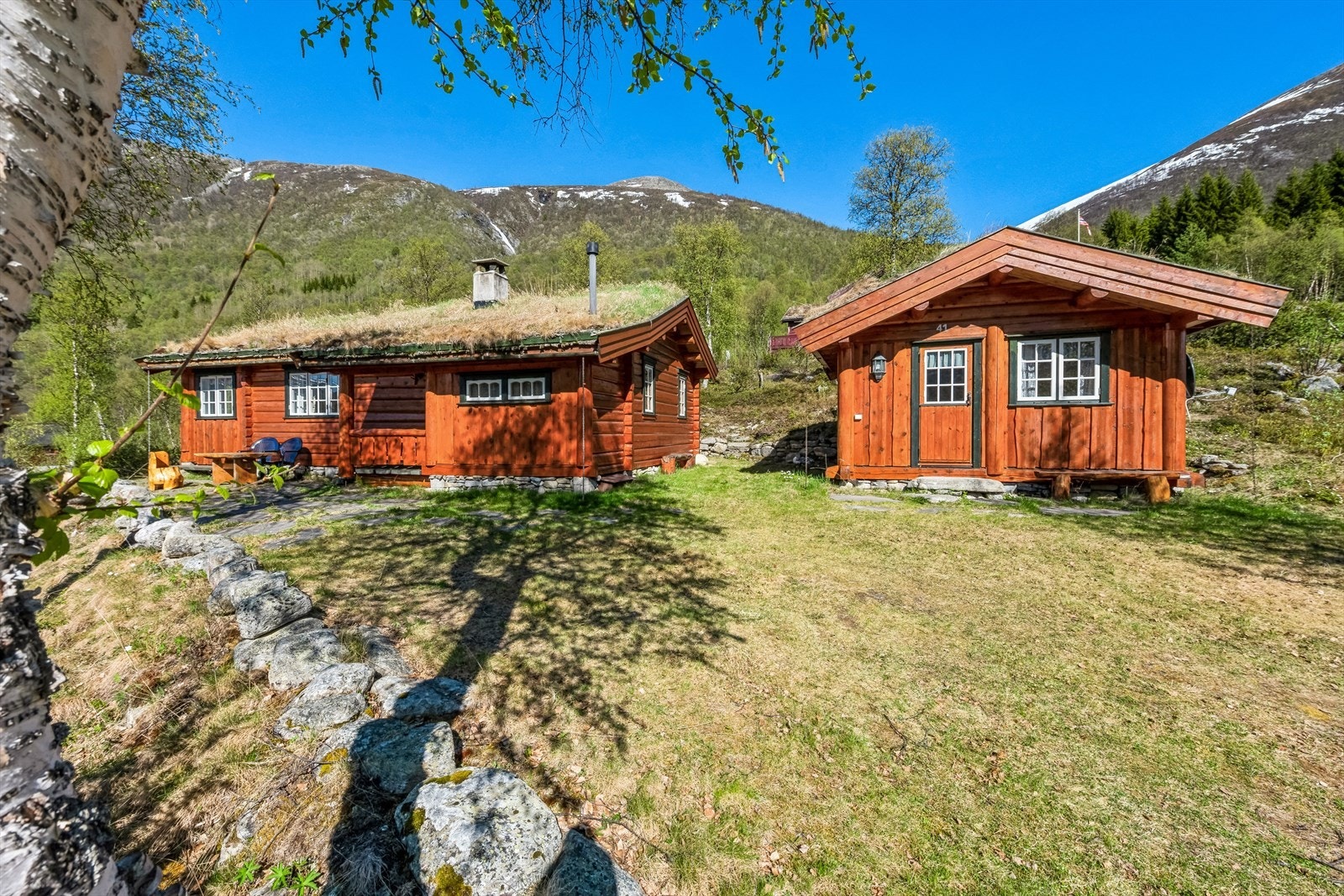 Romslig tomt på 1005 kvm hvor det også er etablert anneks Galleribilde