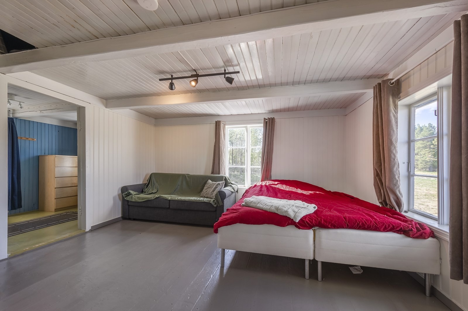Soverom 2 ligger mot nordøst og er 14,5 m² Galleribilde