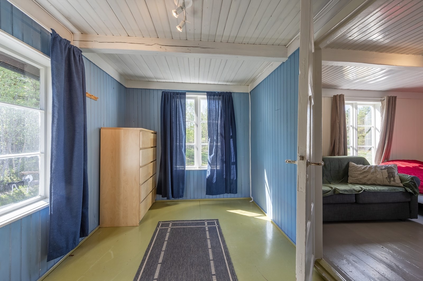 Husets minste soverom er 7 m² og ligger mot vest Galleribilde