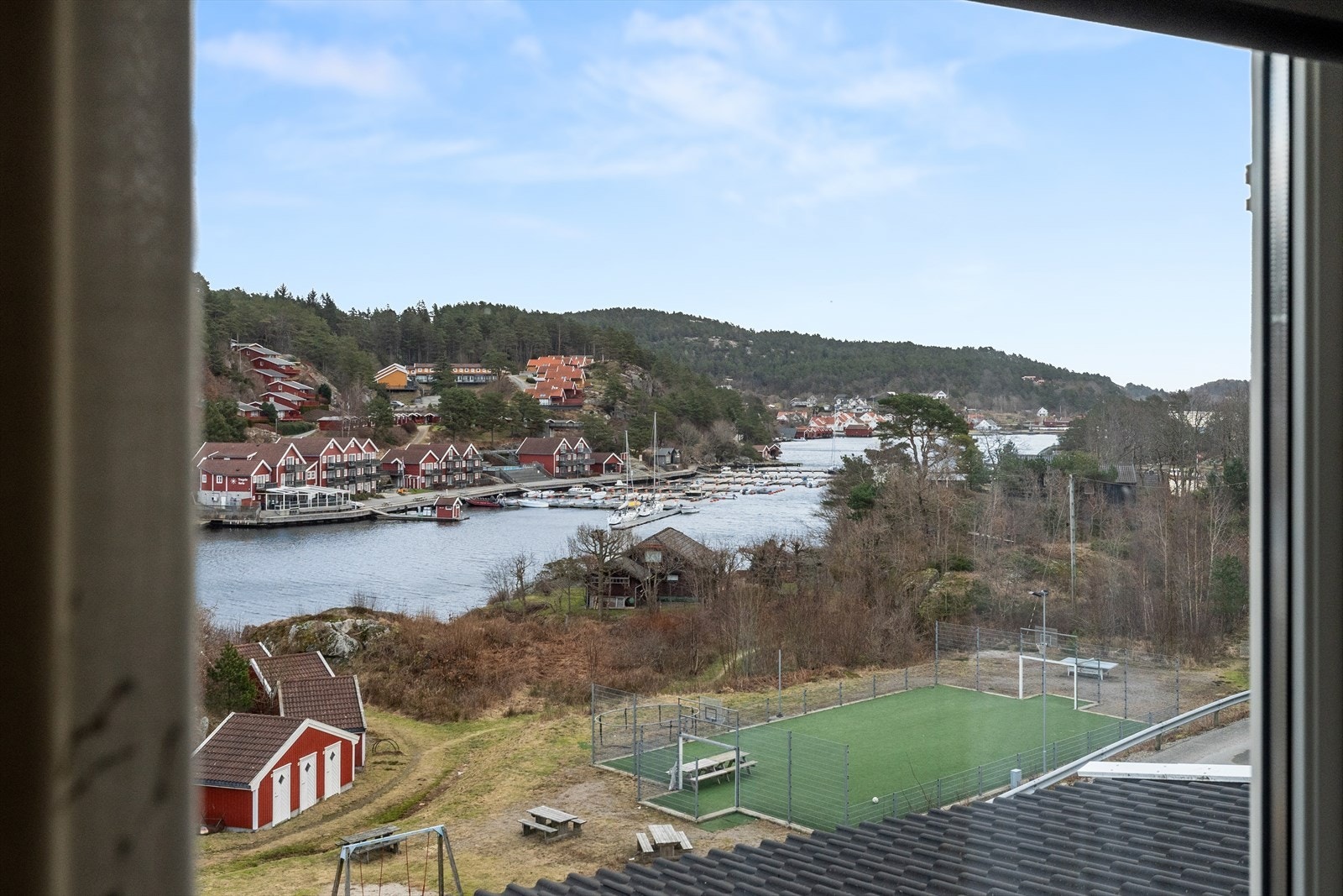 Utsikt fra soverom i 2.etasje. Galleribilde