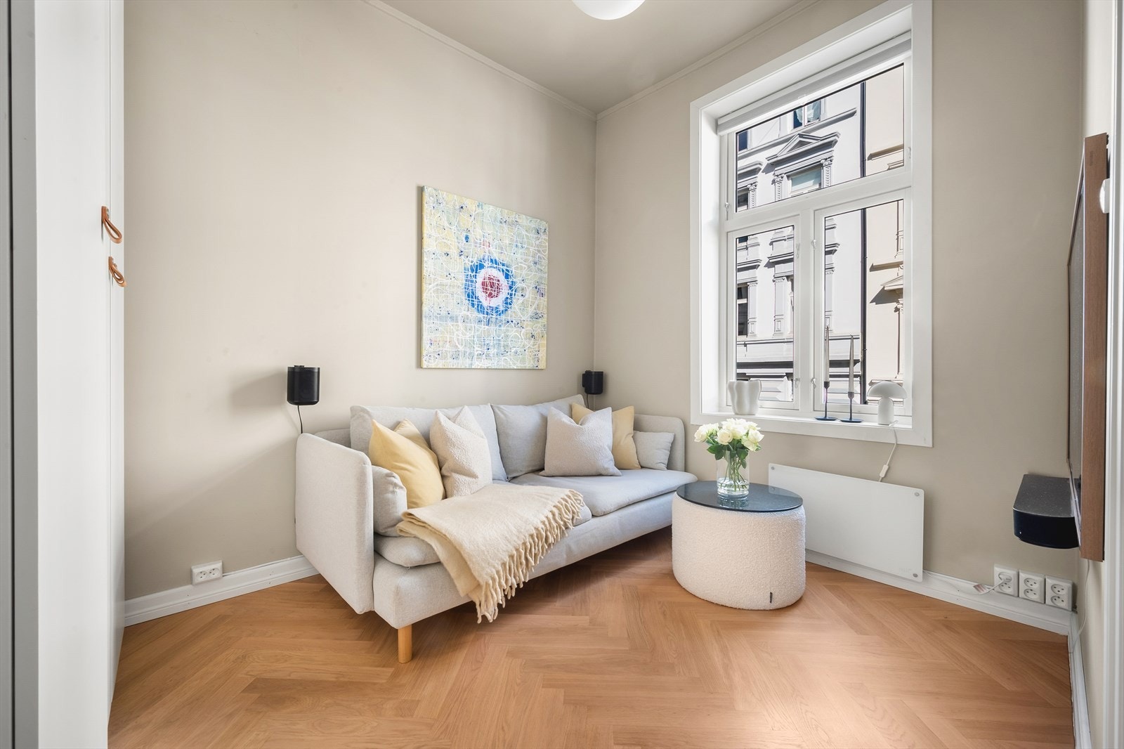 Det ene soverommet er i dag innredet og brukt som tv-stue. Galleribilde