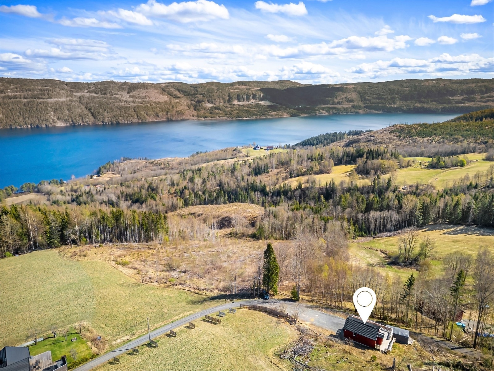 Kort vei til to badestrender og et fantastisk turterreng (hele året) Galleribilde