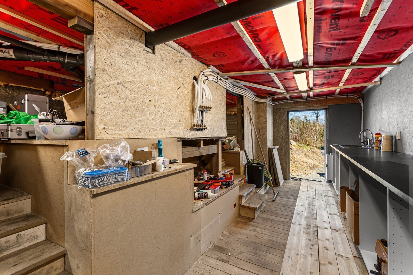 Kjelleren har også lager Galleribilde