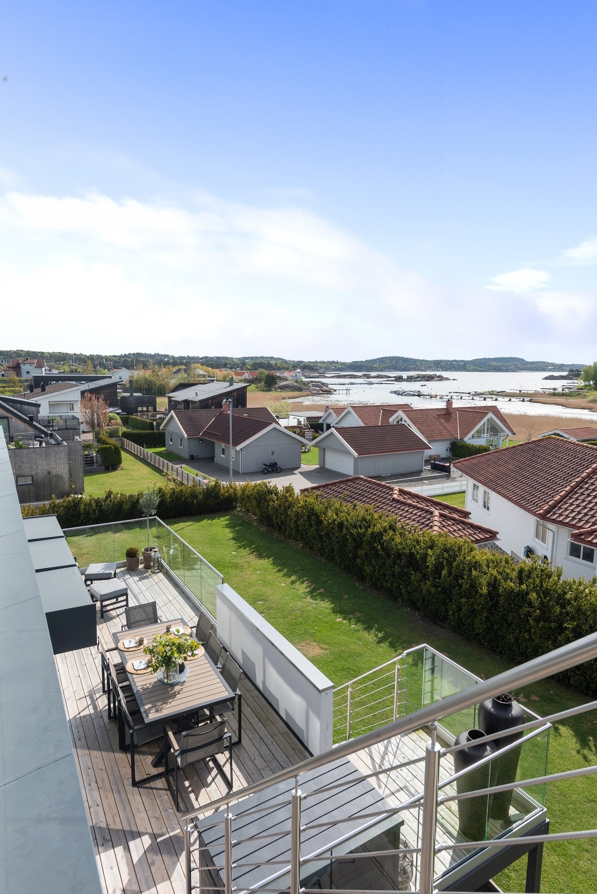 Det er laget utvendig trapp mellom etasjene Galleribilde