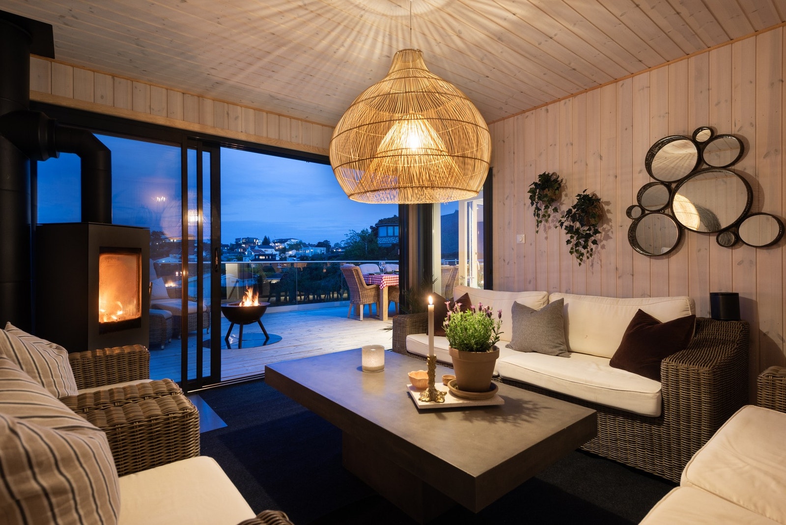 Utestue by night Galleribilde