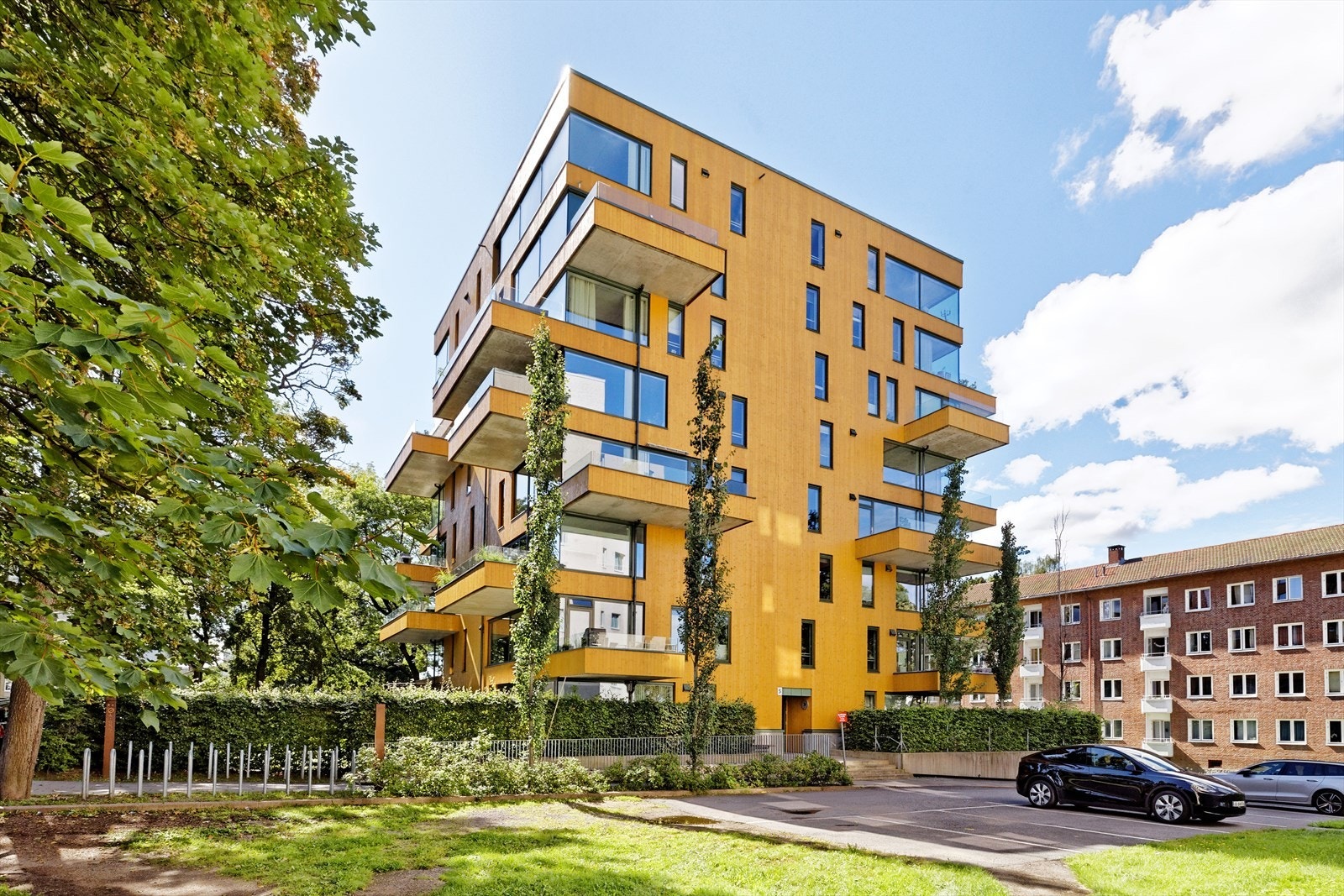 En arkitektonisk perle av et leilighetskompleks. Galleribilde