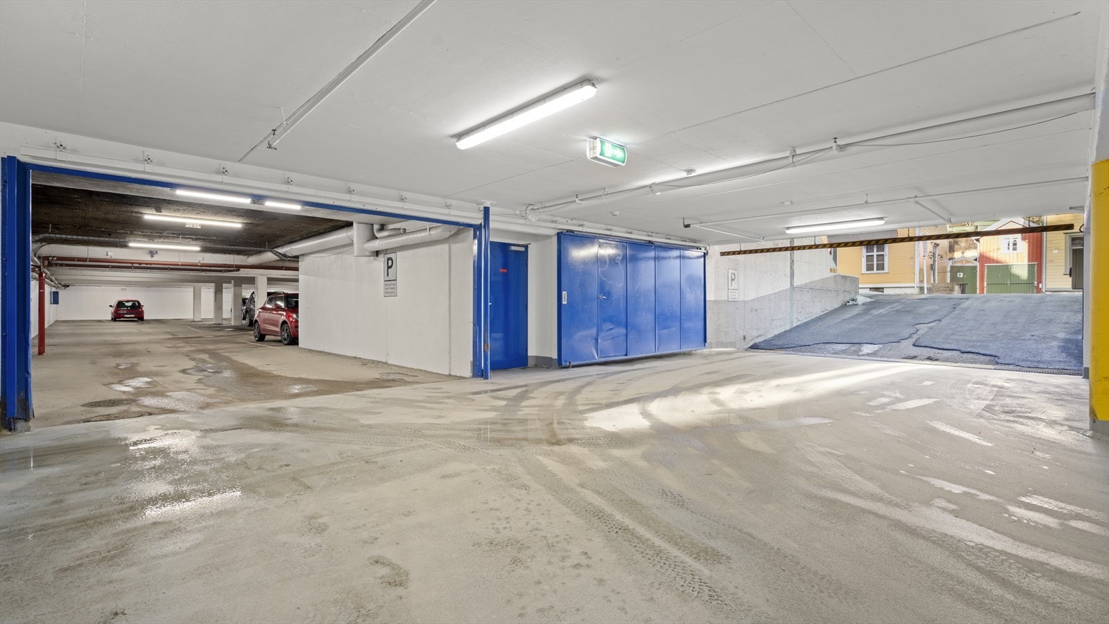 Romslig og enkel innkjøring Galleribilde