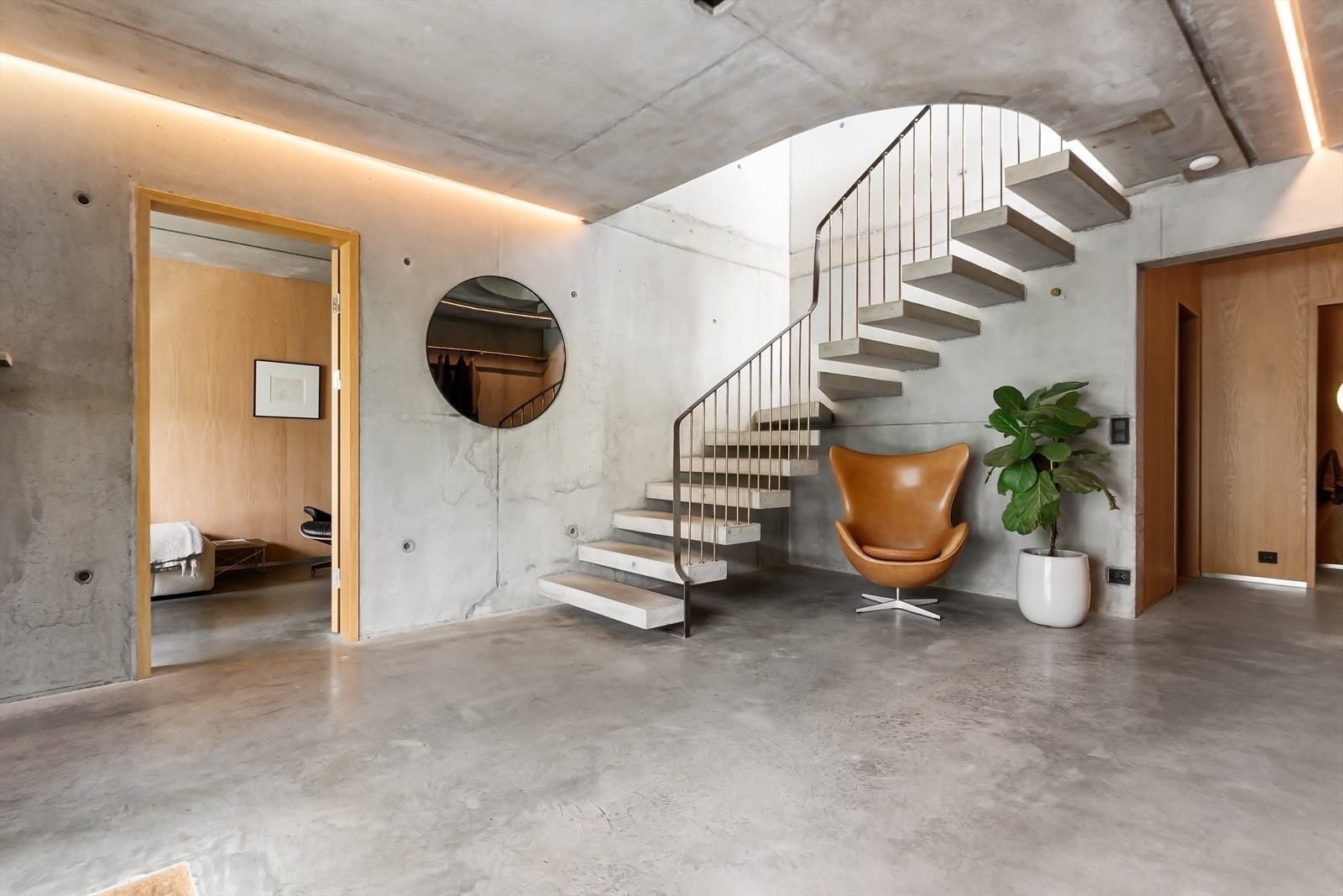 Entrè/hall/trapperom Galleribilde