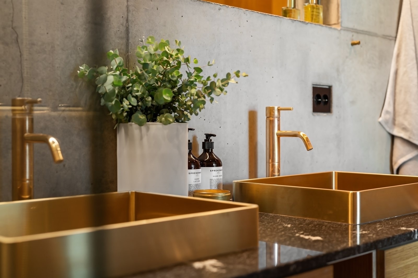 Detaljer fra badet Galleribilde